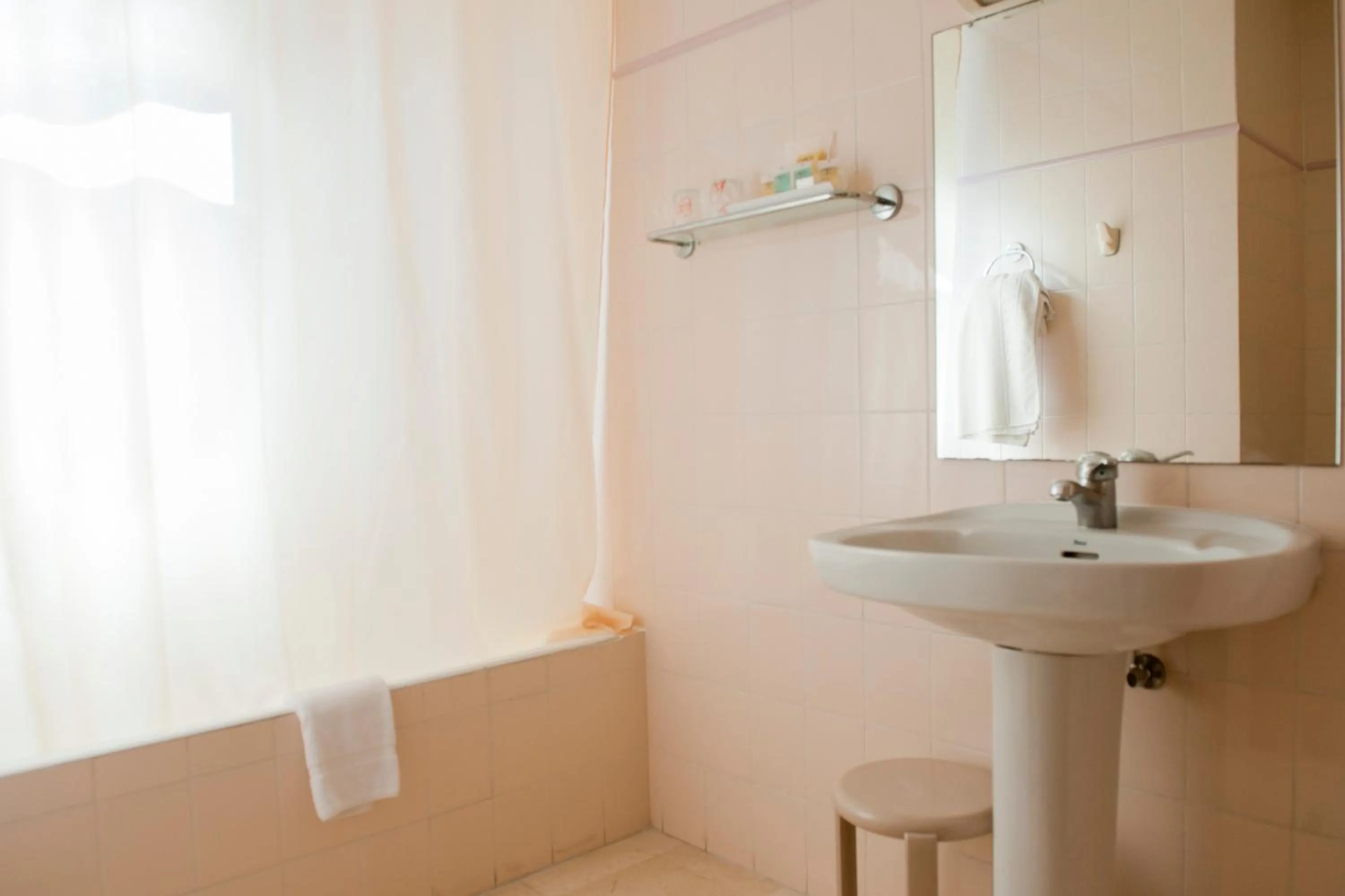 Bathroom in Hotel El Palmeral