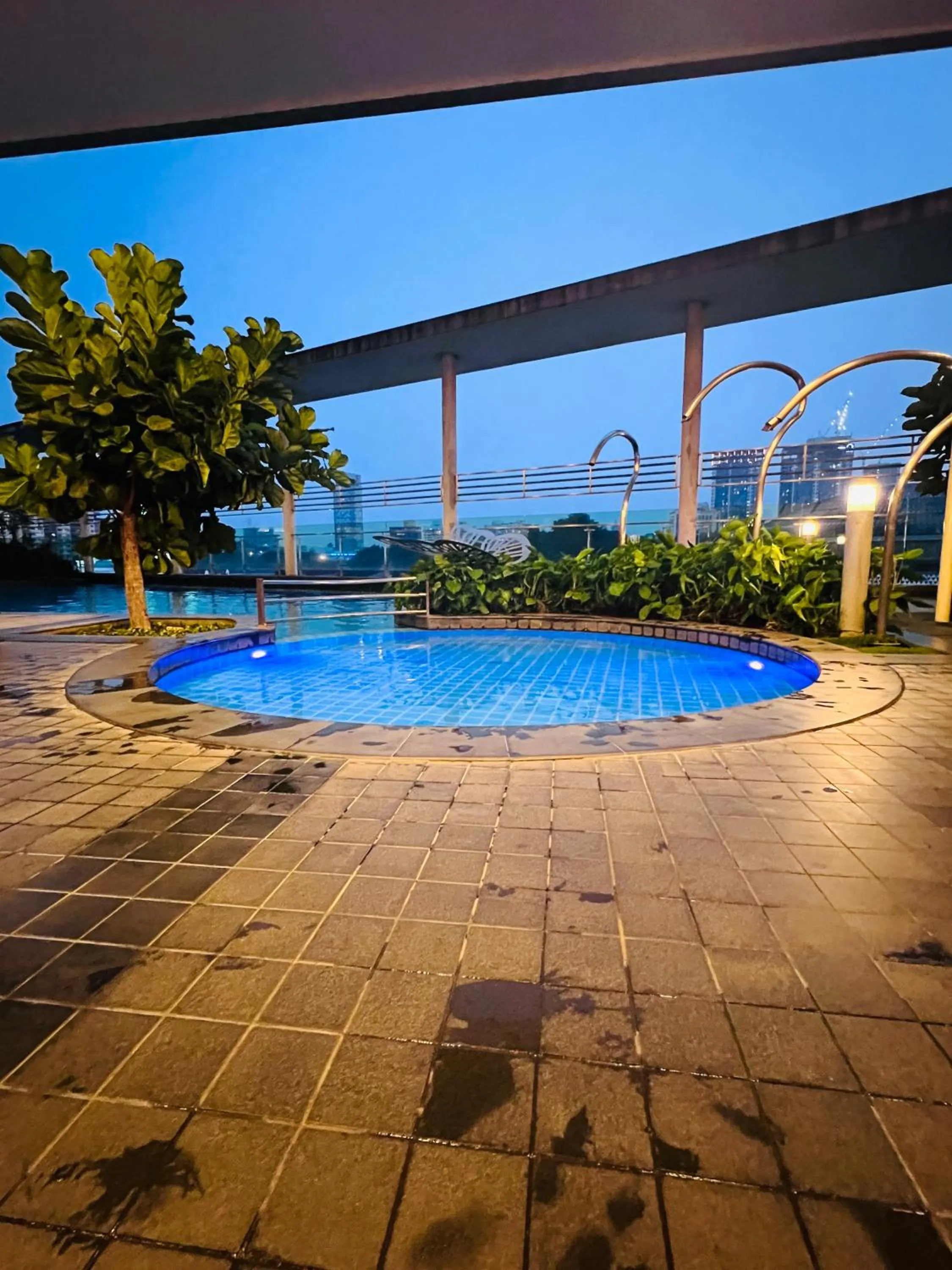 CozyHome Suites @ Casa Residency