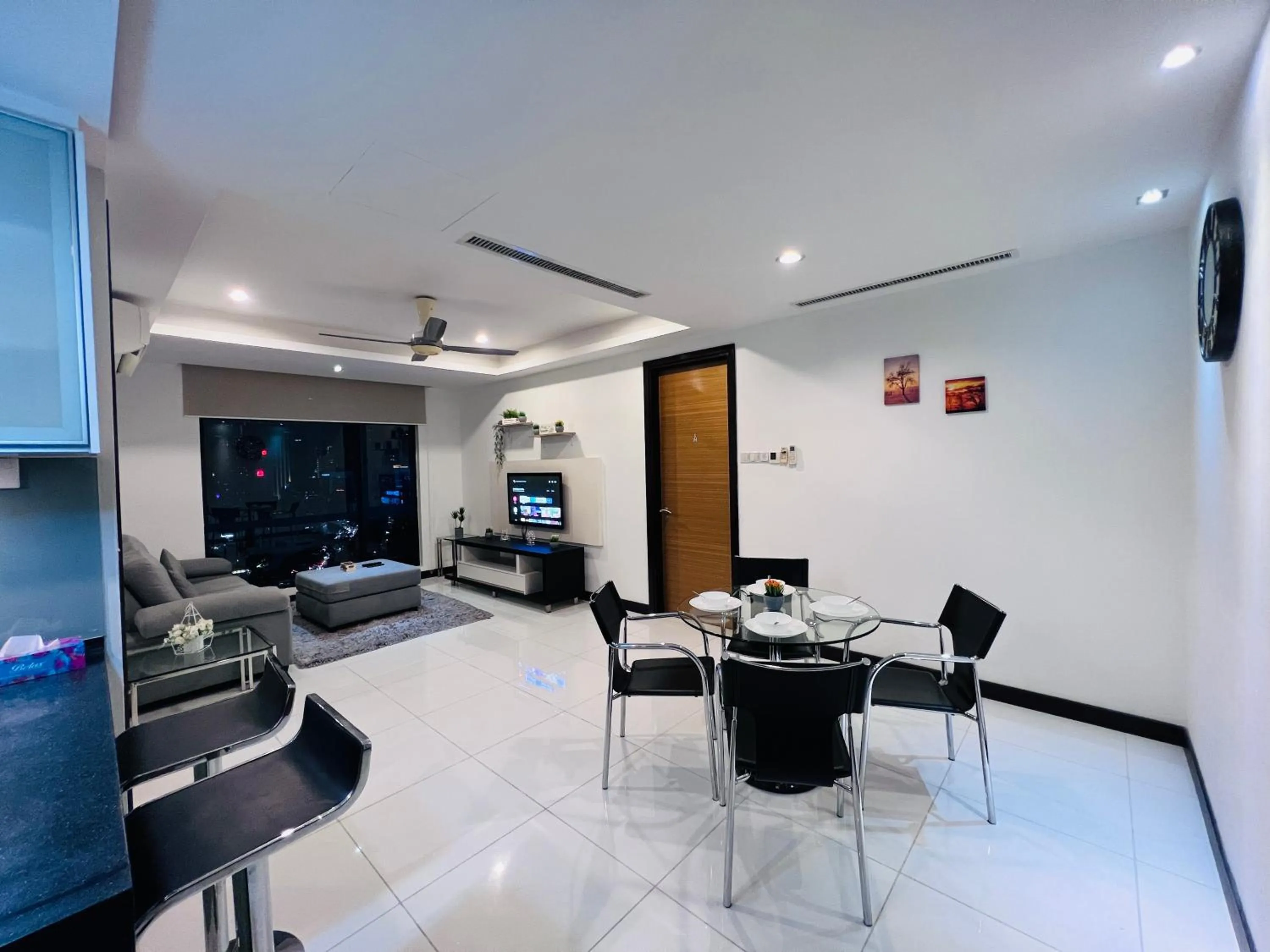 CozyHome Suites @ Casa Residency