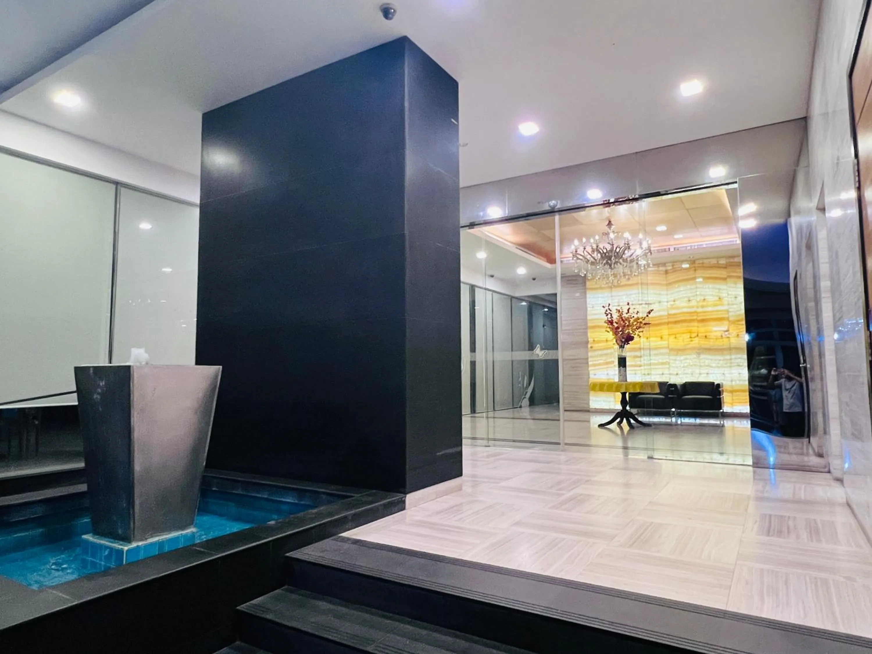 CozyHome Suites @ Casa Residency