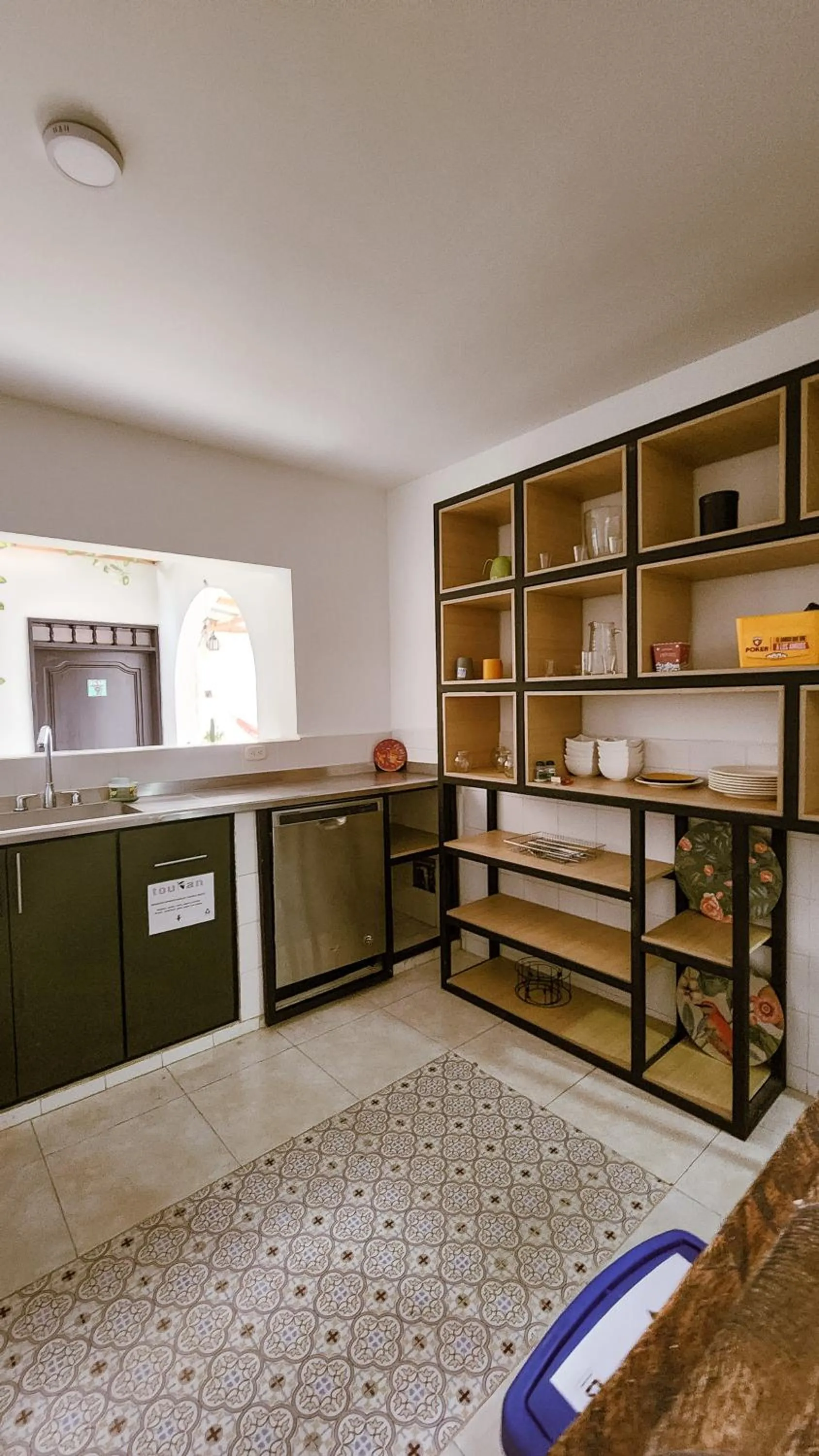 Kitchen or kitchenette in Tuki Hostel & Lounge