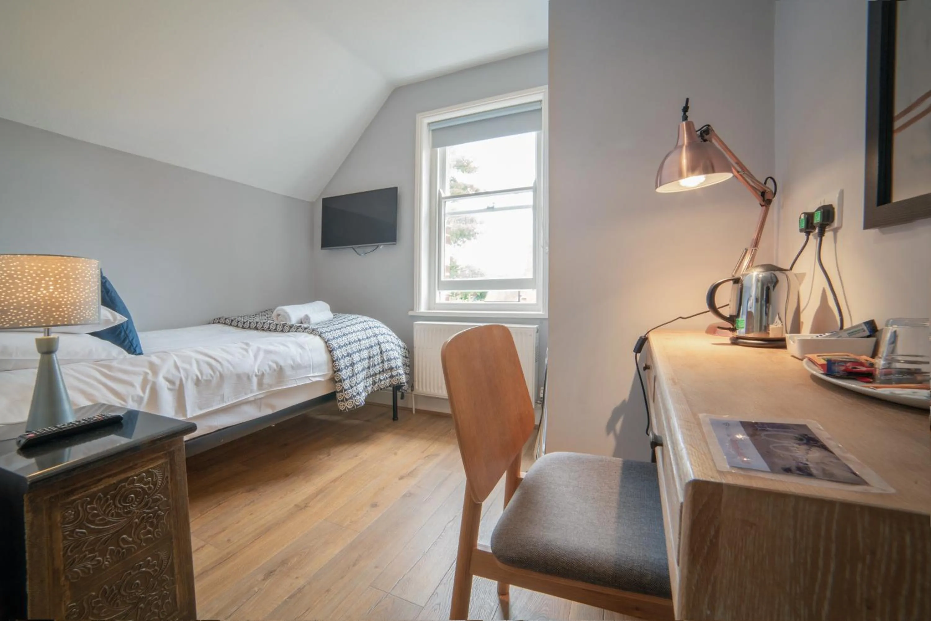 Bed in 100 Banbury Road Oxford - formerly Parklands