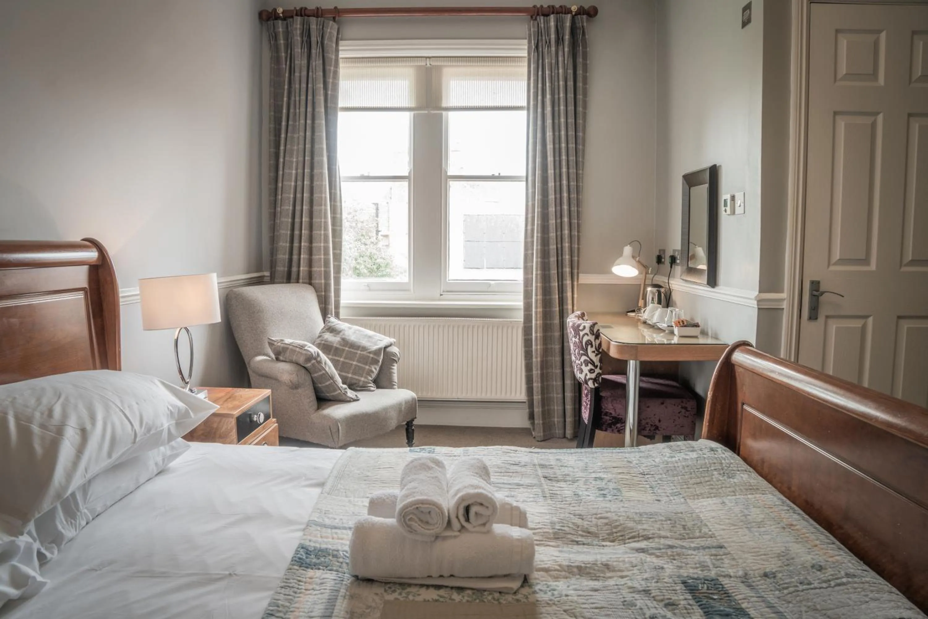 Bed in 100 Banbury Road Oxford - formerly Parklands