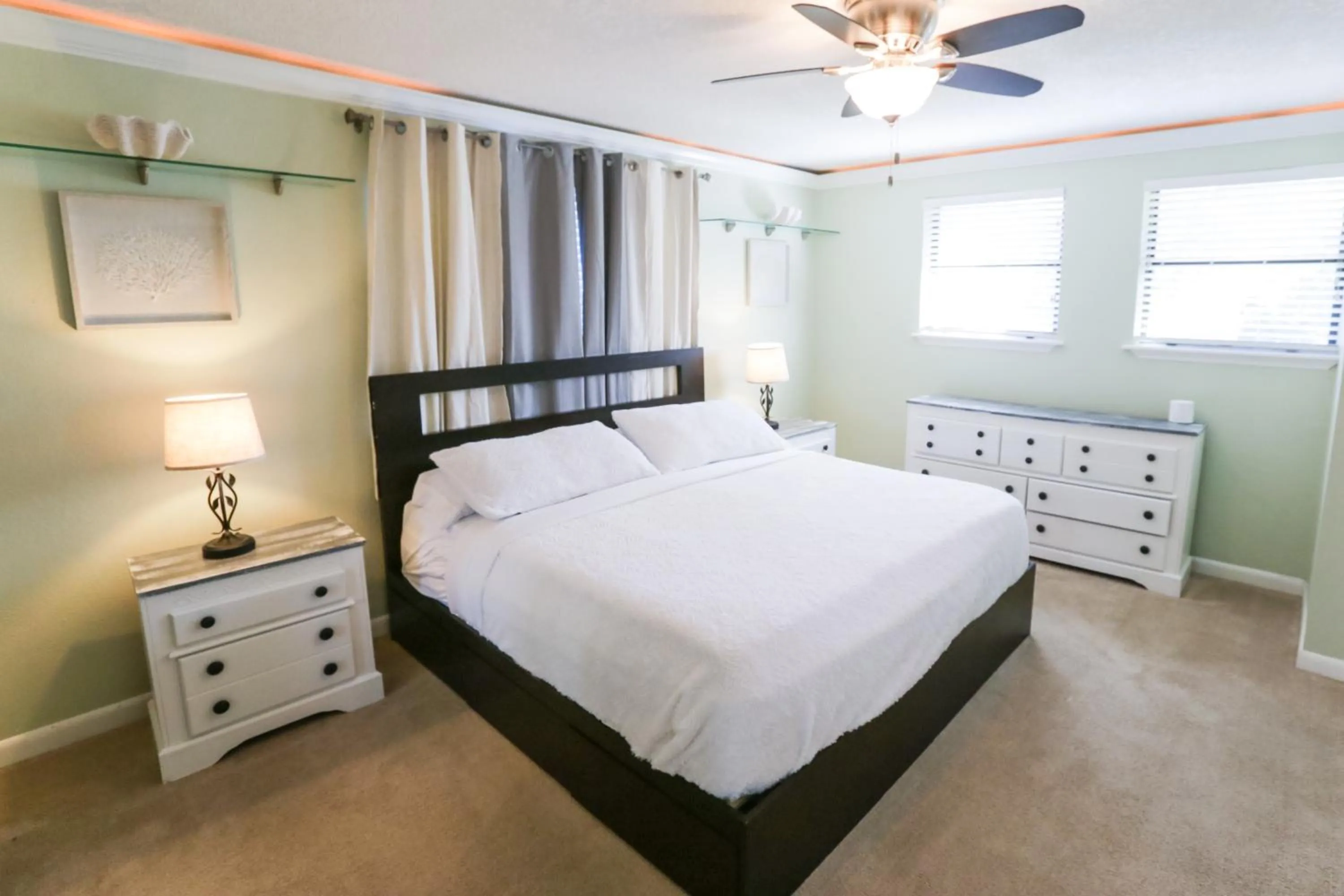 Bed in Pool & Hot Tub Home w Game Room! 1 Mile to Beach!