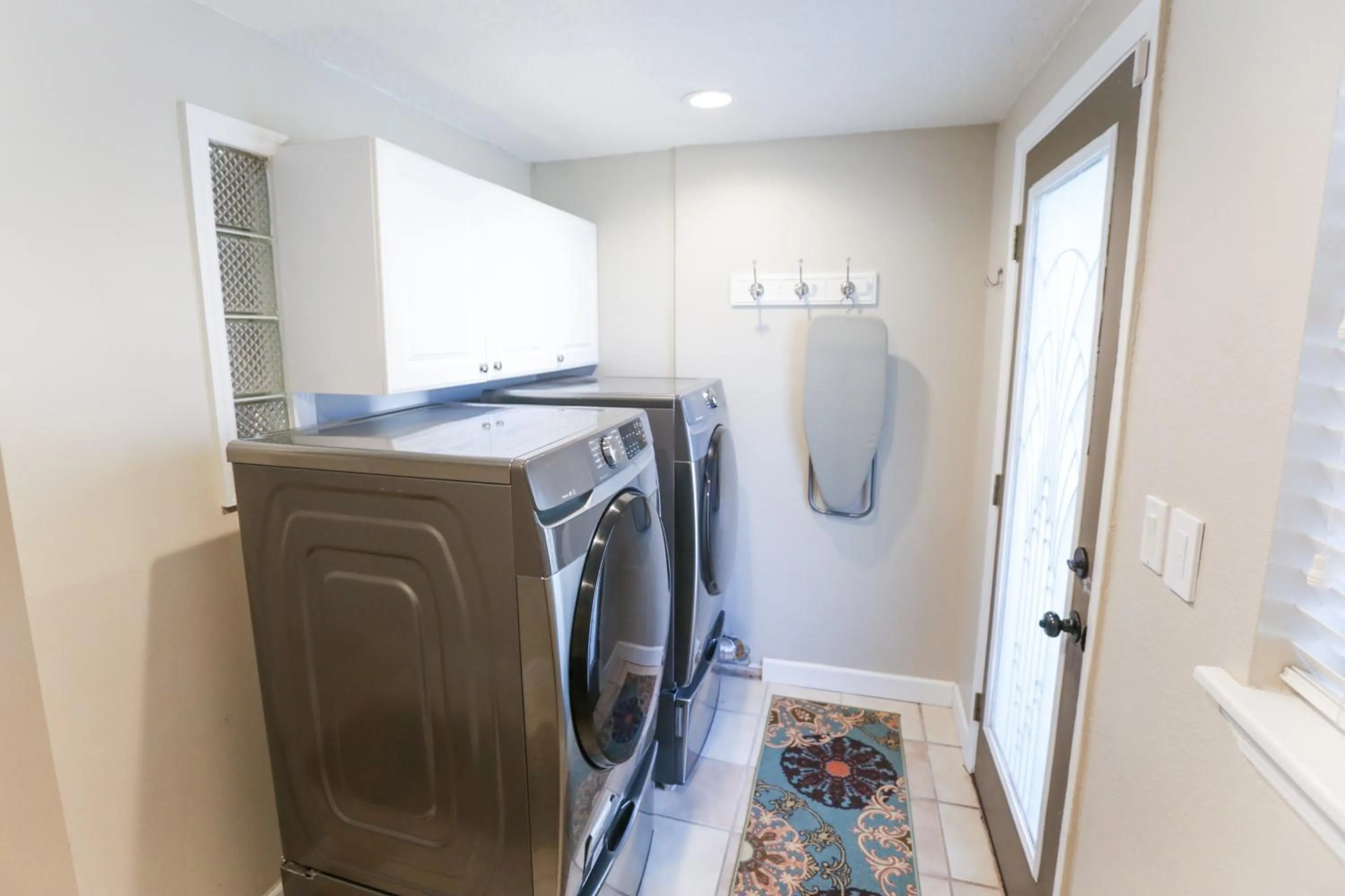 washing machine in Pool & Hot Tub Home w Game Room! 1 Mile to Beach!