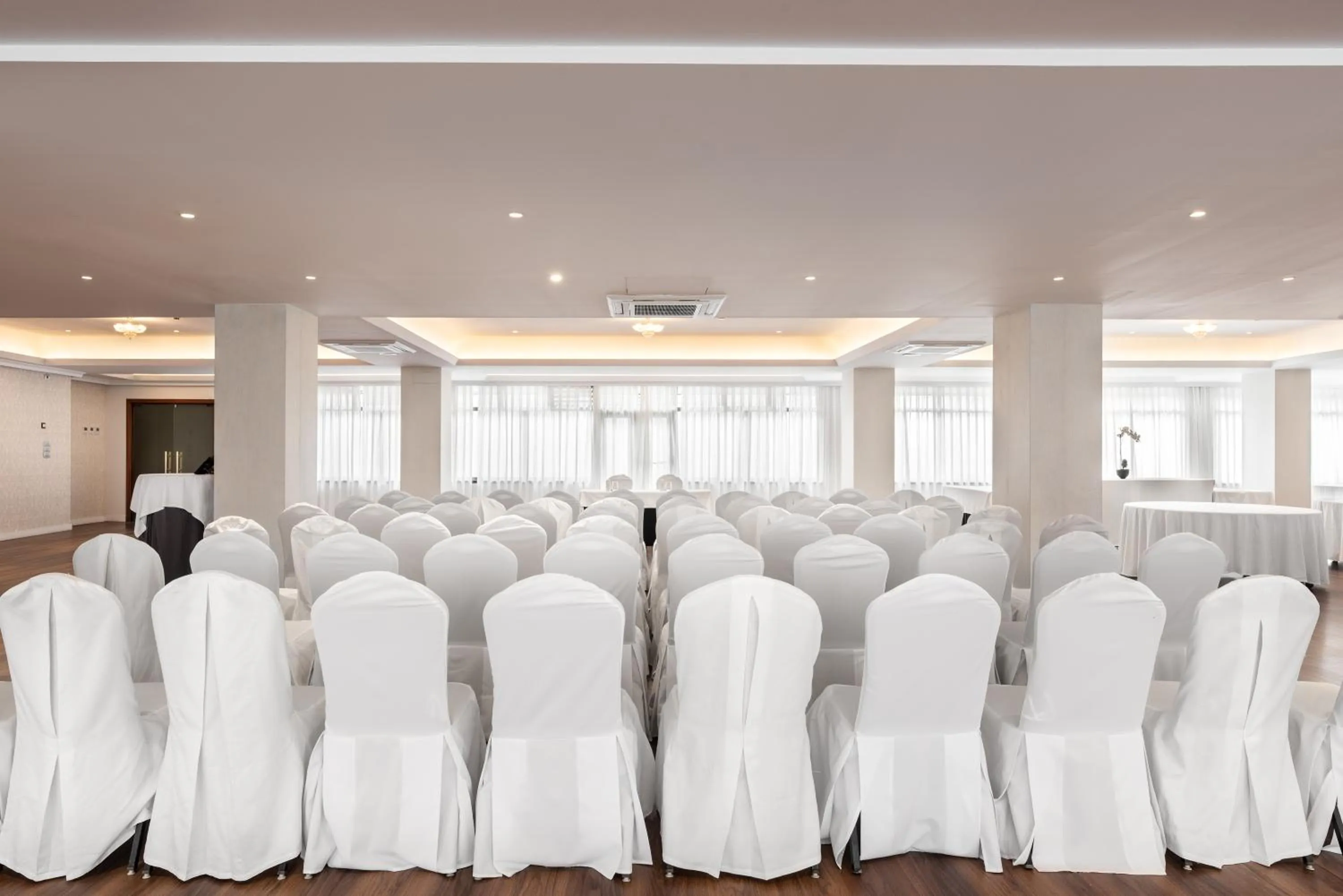 Meeting/conference room in Eurostars Gran Hotel Lugo