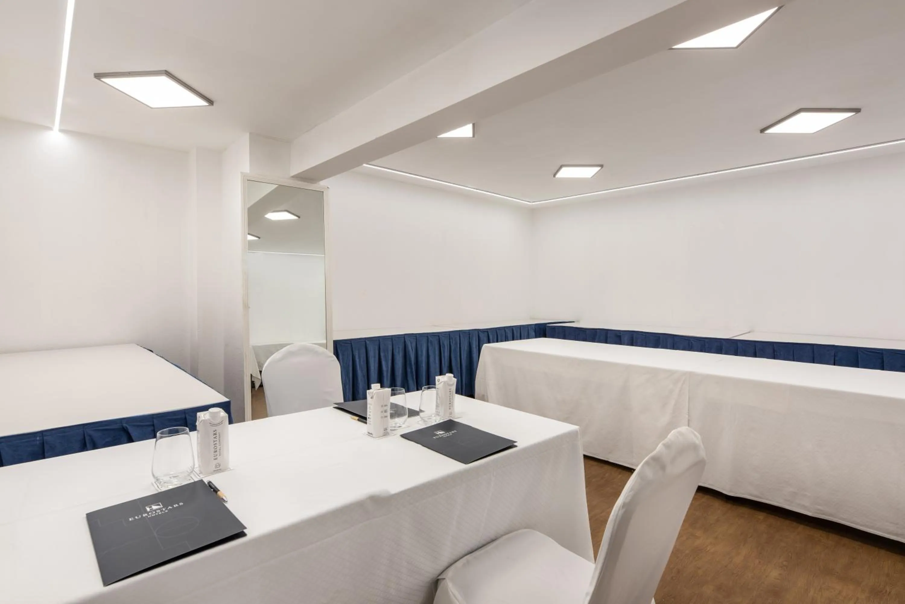 Meeting/conference room in Eurostars Gran Hotel Lugo