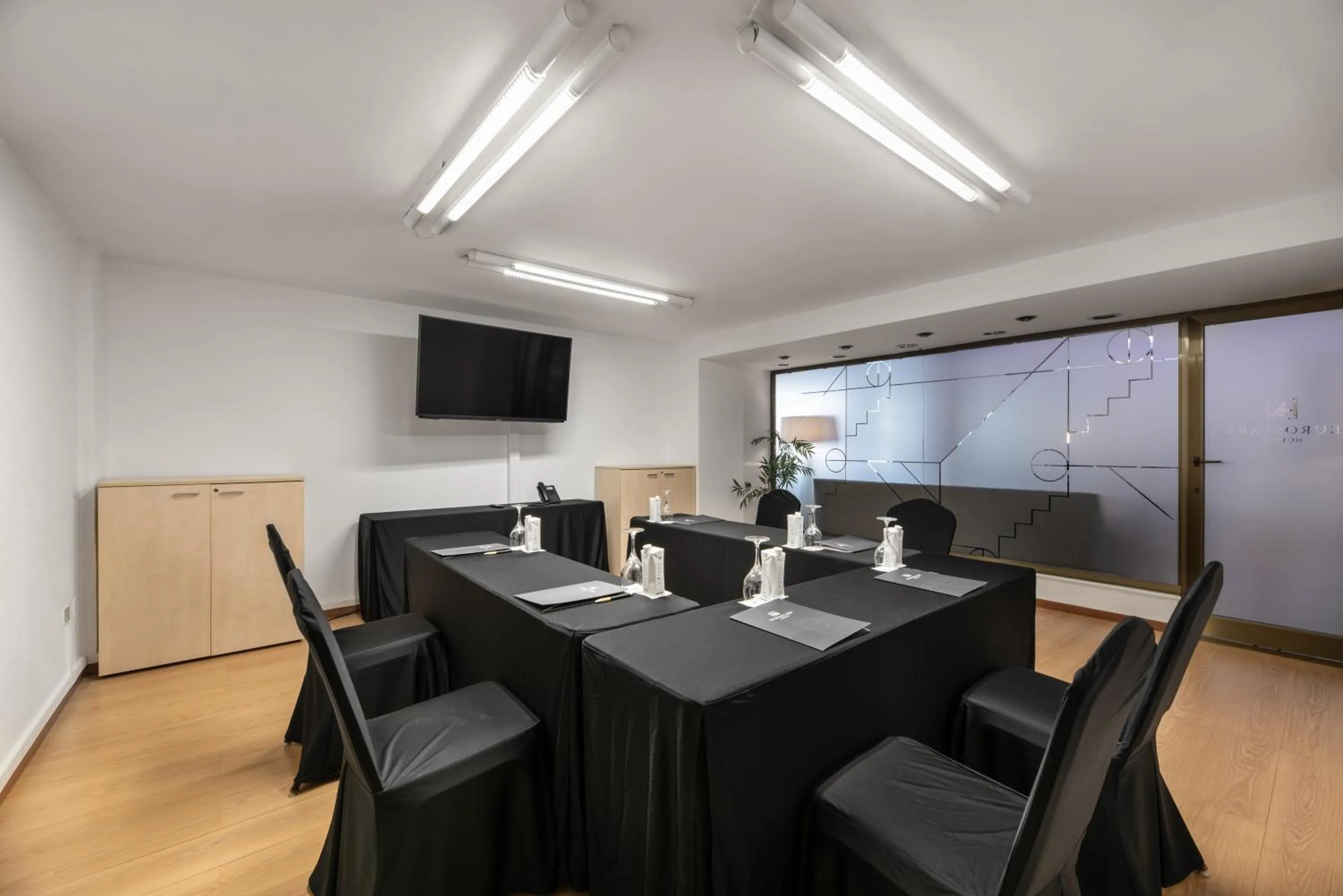 TV and multimedia in Eurostars Gran Hotel Lugo