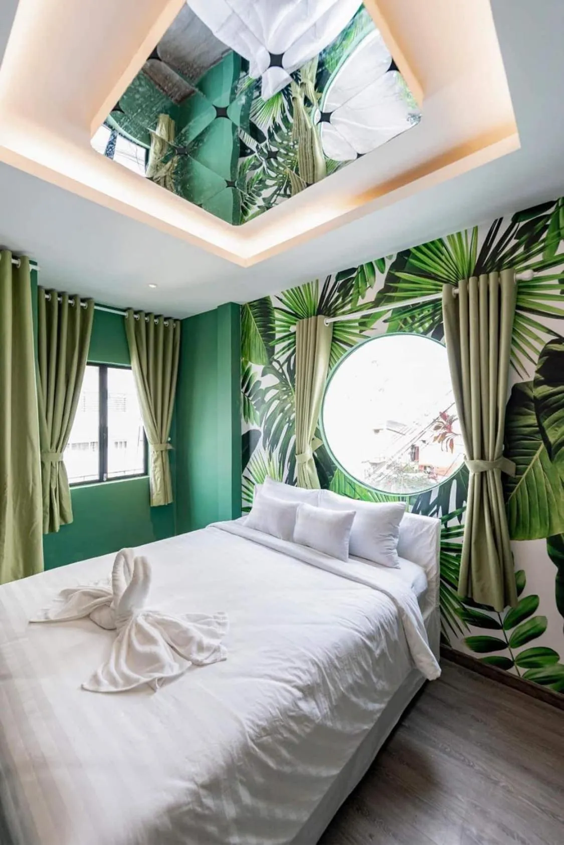 Bed in Language Exchange Hotel 3