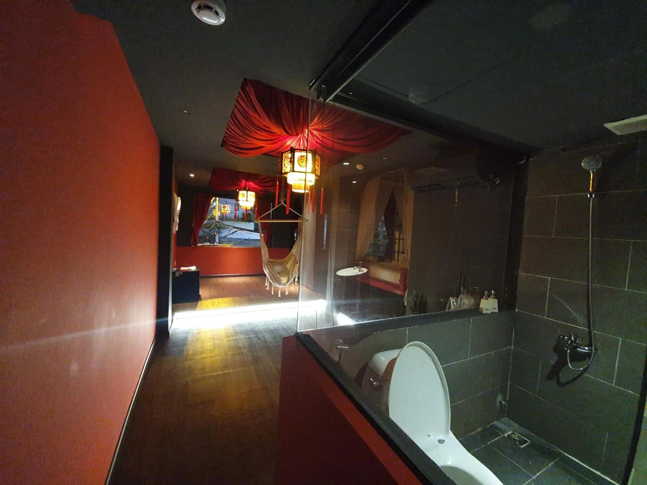 Toilet in Language Exchange Hotel 3