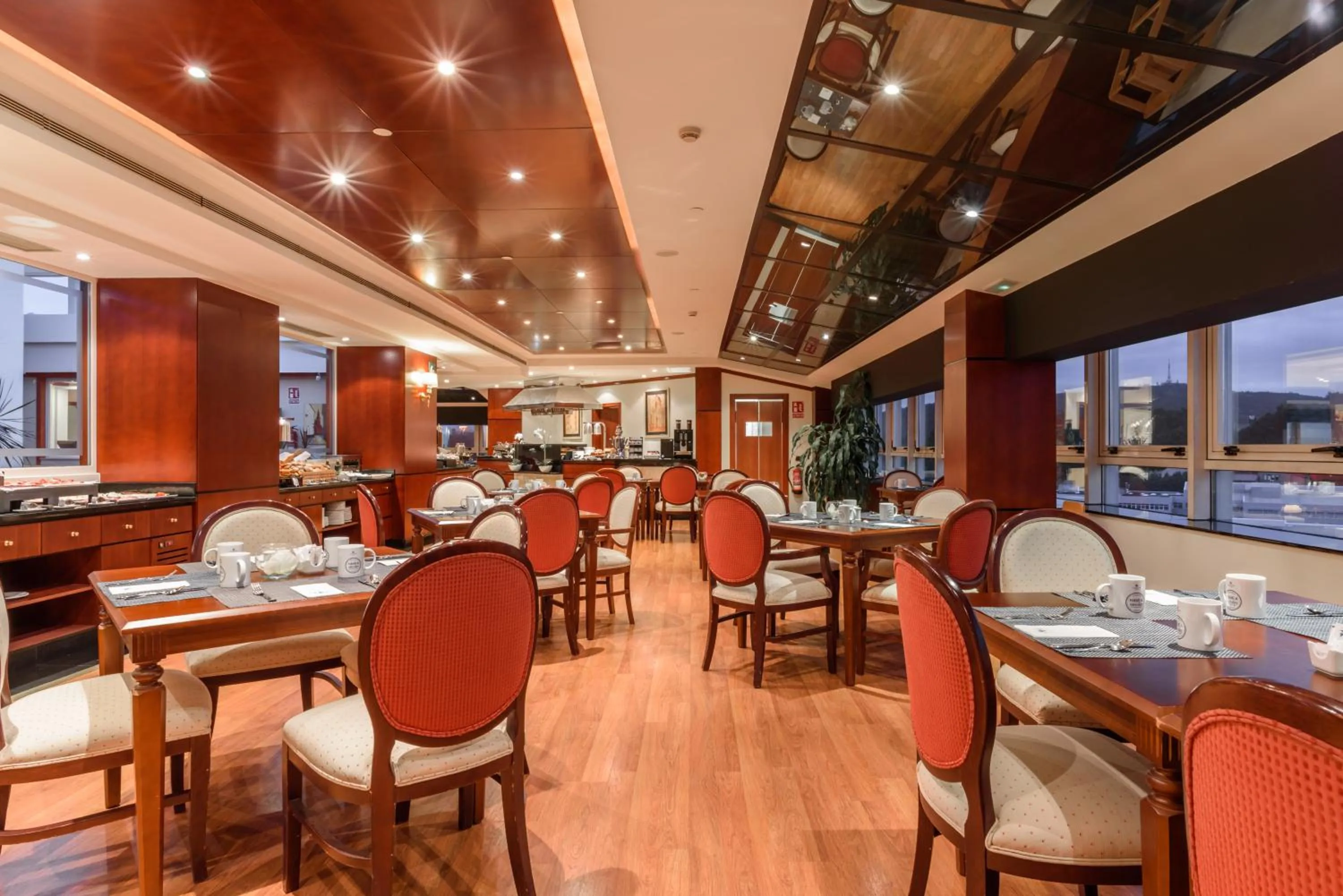 Lounge or bar in Eurostars Gran Hotel Santiago