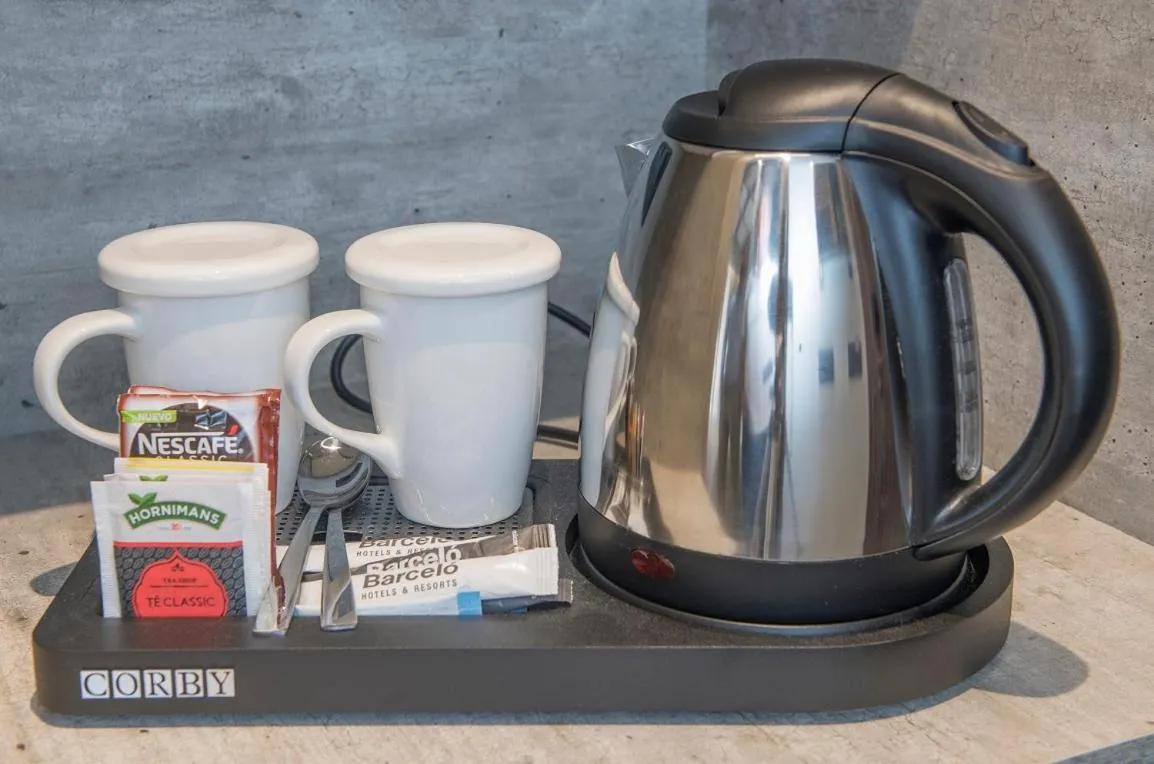 Coffee/tea facilities in Barceló Ourense