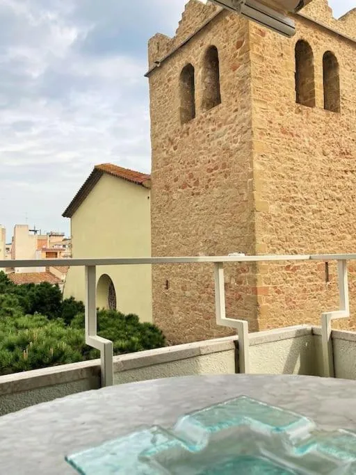 Landmark view in Apartamento Lina, a 20 metros de la playa