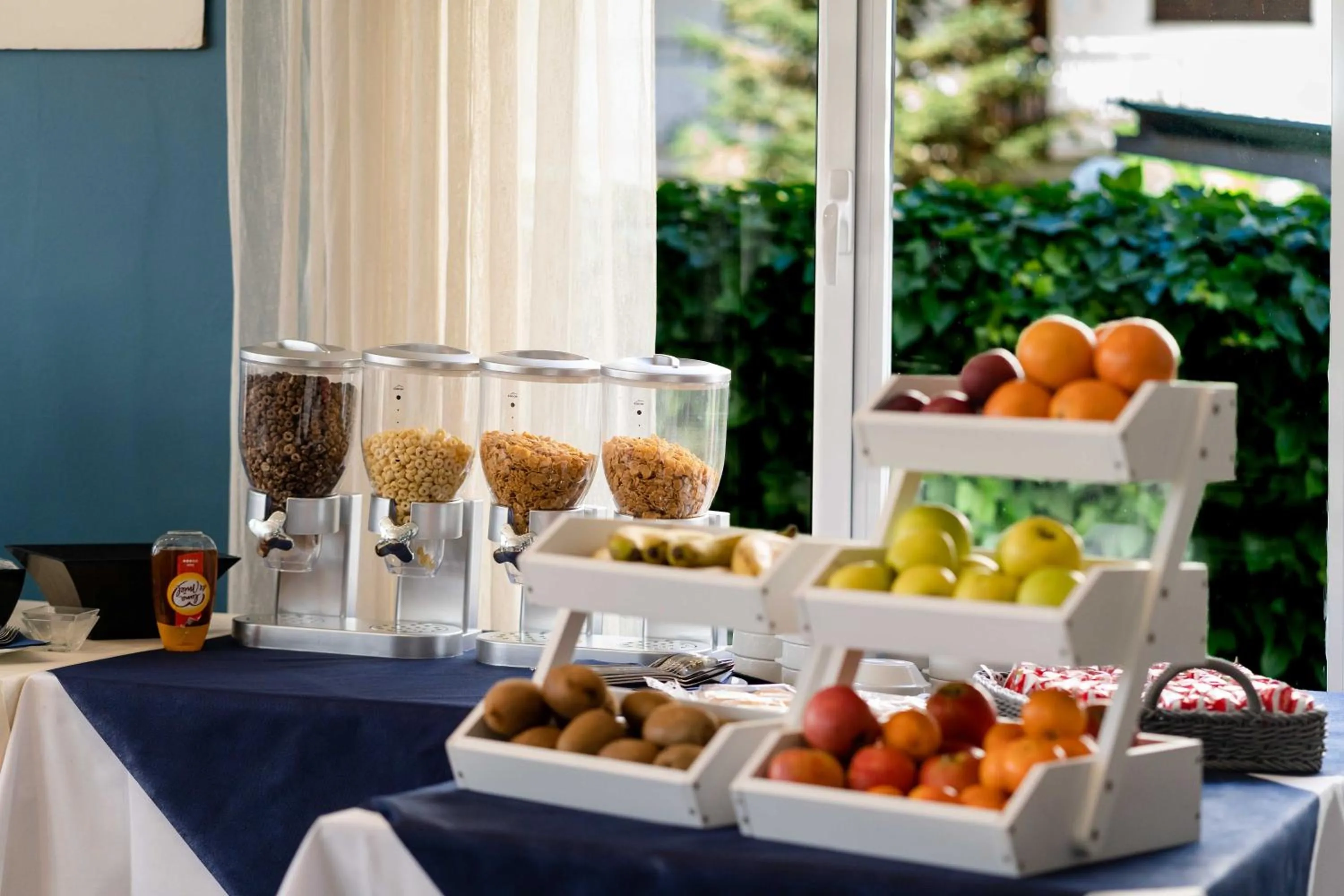 Buffet breakfast in Hotel Planas