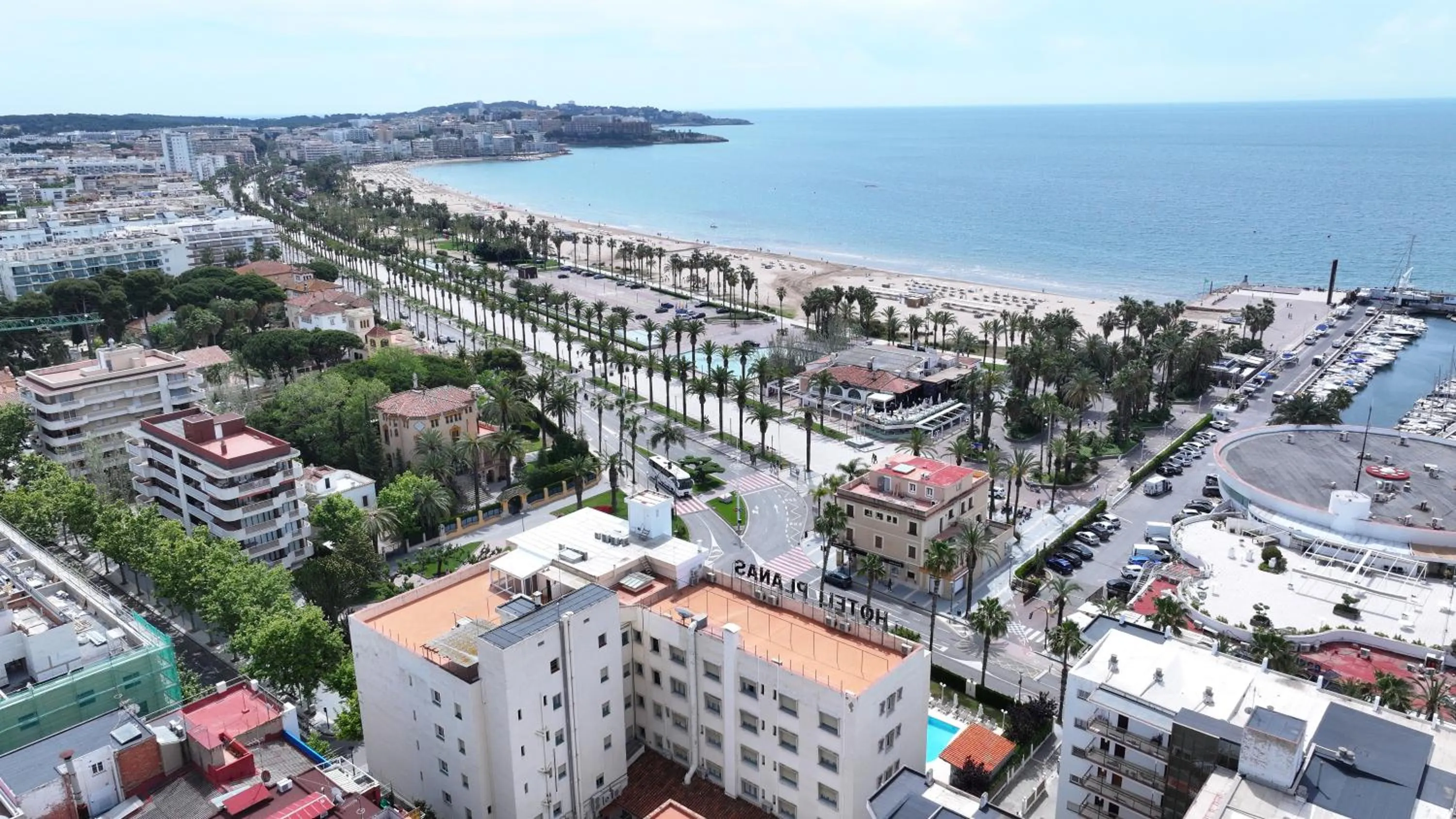 Property building in Hotel Planas