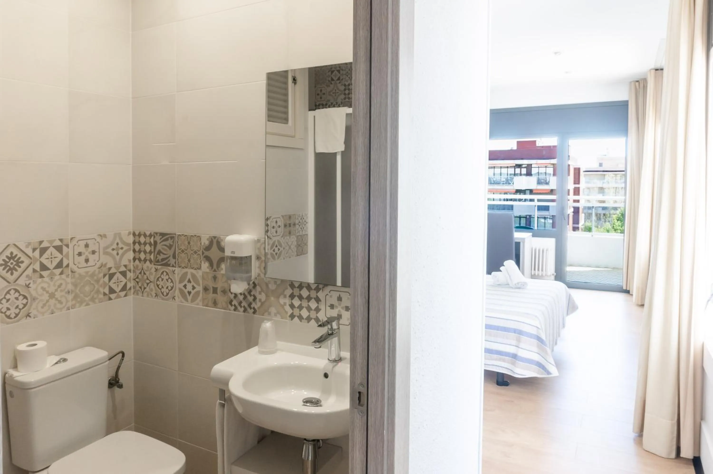 Bathroom in Hotel Planas