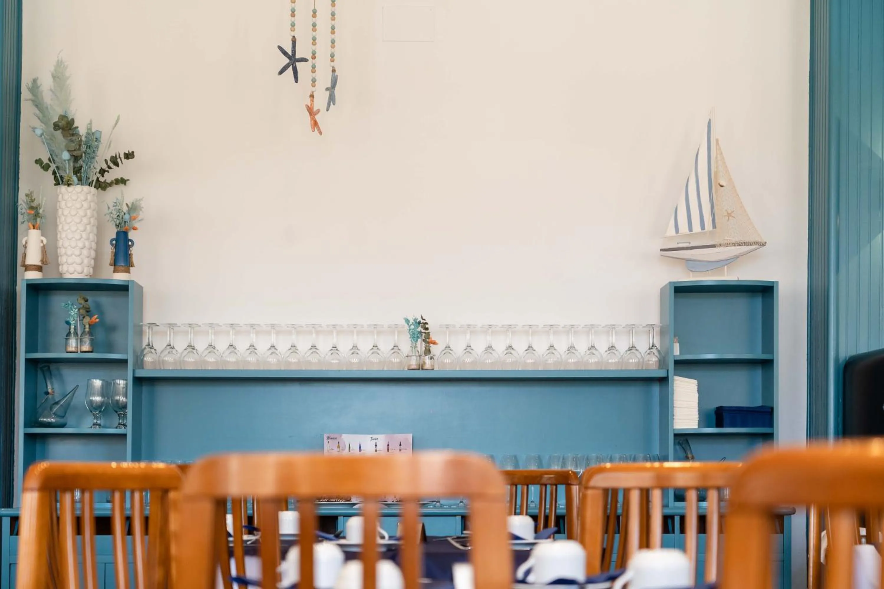 Restaurant/places to eat in Hotel Planas