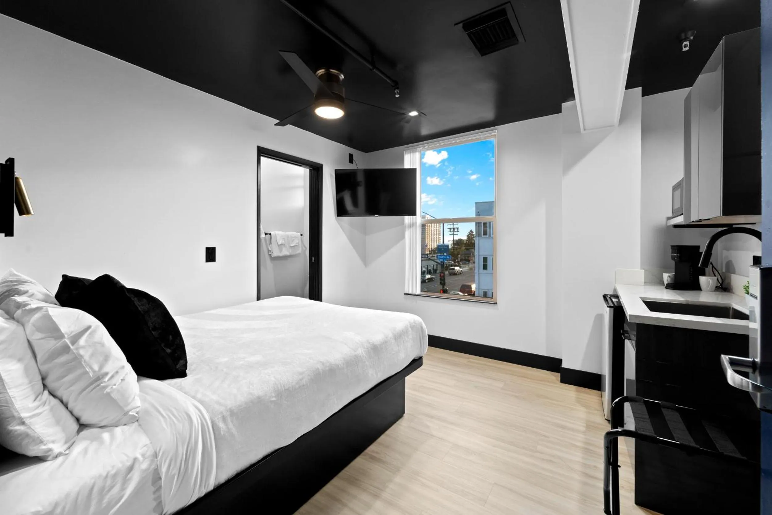 Balboa Park Hotel in Downtown Little Italy