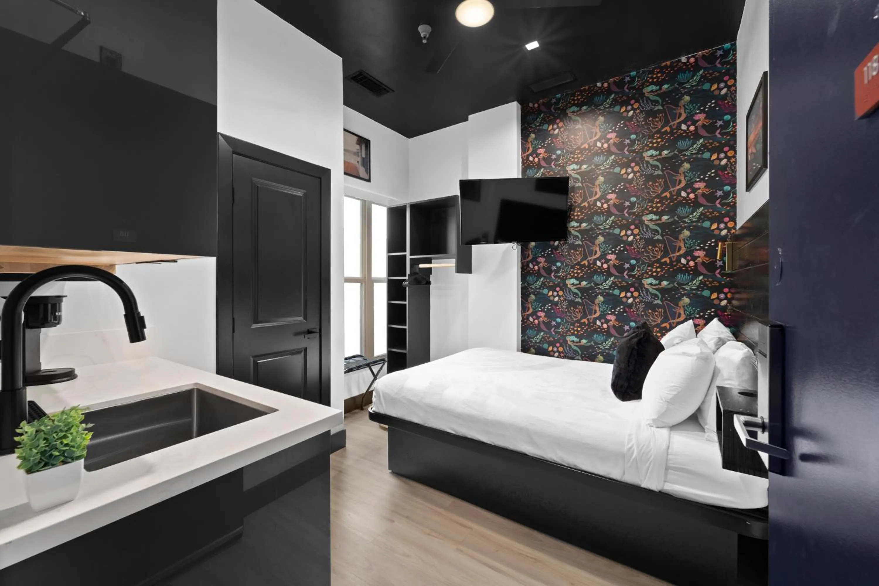 Balboa Park Hotel in Downtown Little Italy