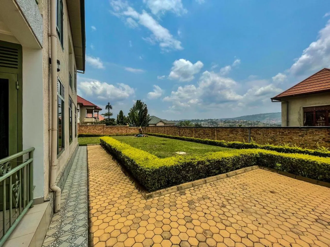 Captivating 7-Bed House in Kigali Rwanda