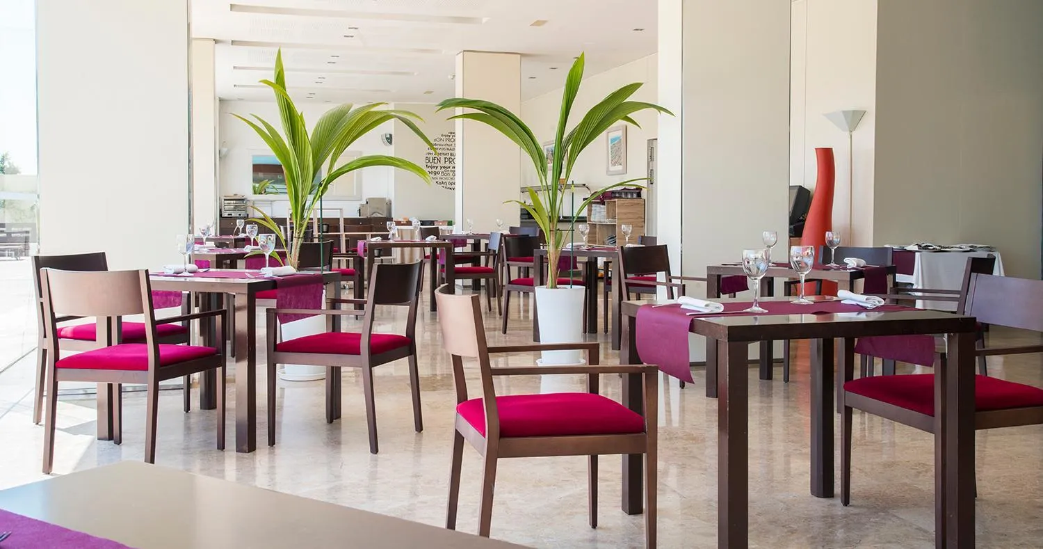Restaurant/places to eat in Hotel Xon's Valencia