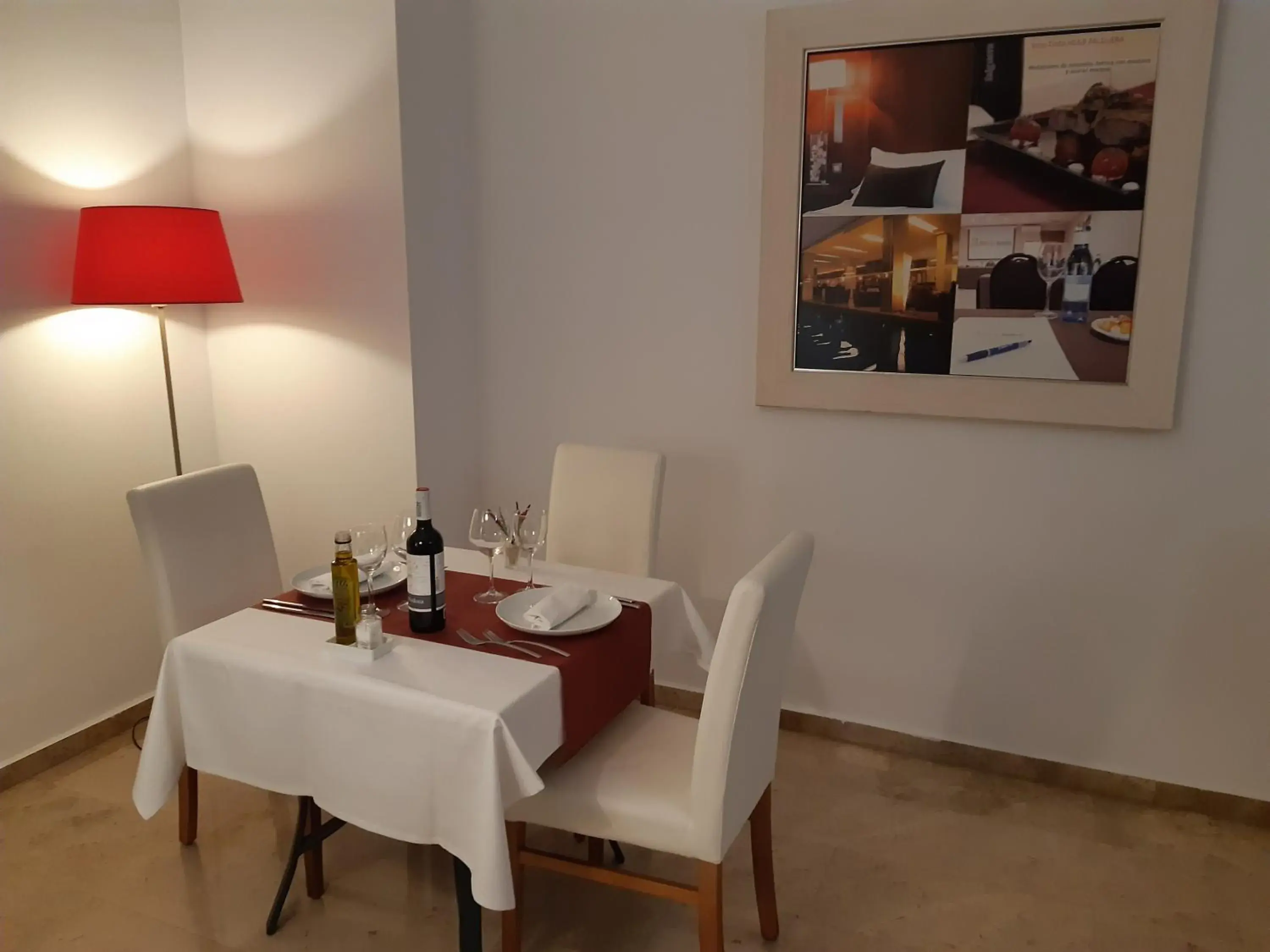 Restaurant/places to eat in Hotel Xon's Valencia Restaurant/places to eat in Hotel Xon's Valencia