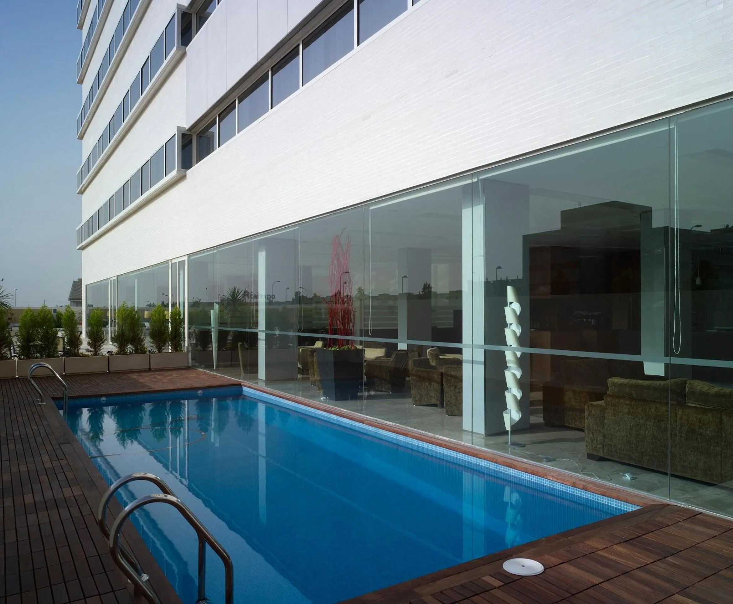 Swimming pool in Hotel Xon's Valencia