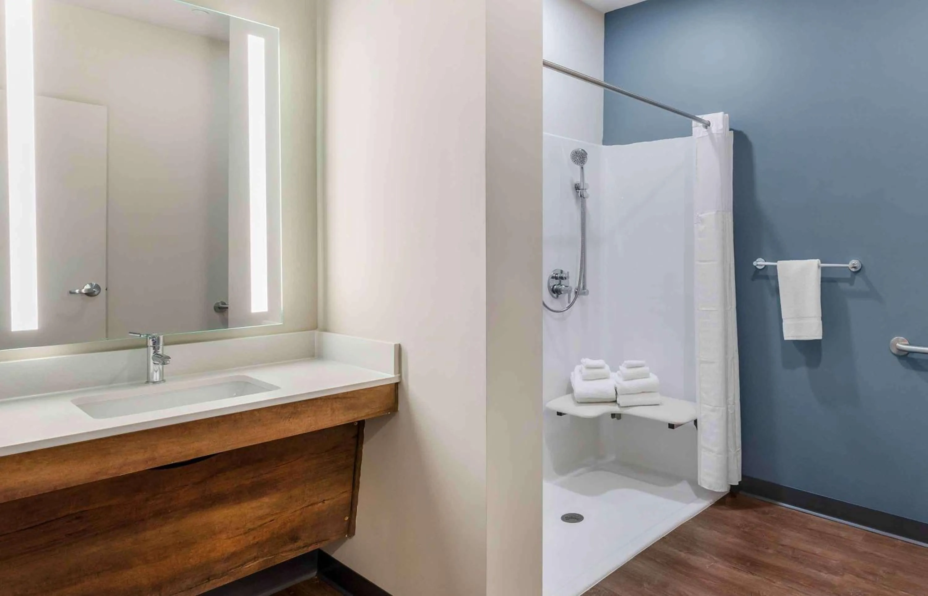 Bathroom in Extended Stay America Premier Suites - Fredericksburg