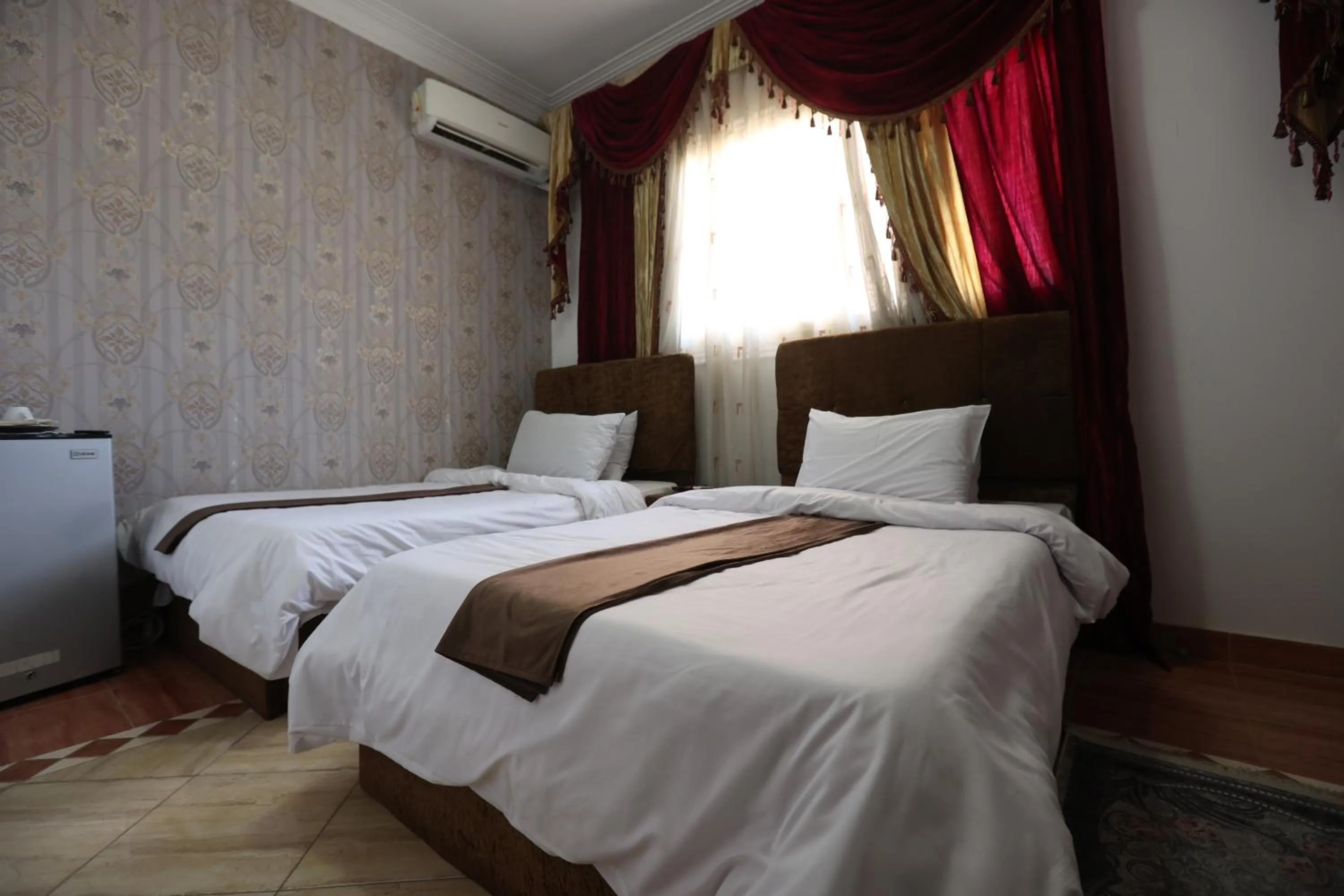 Bed in Eagles Pyramids View