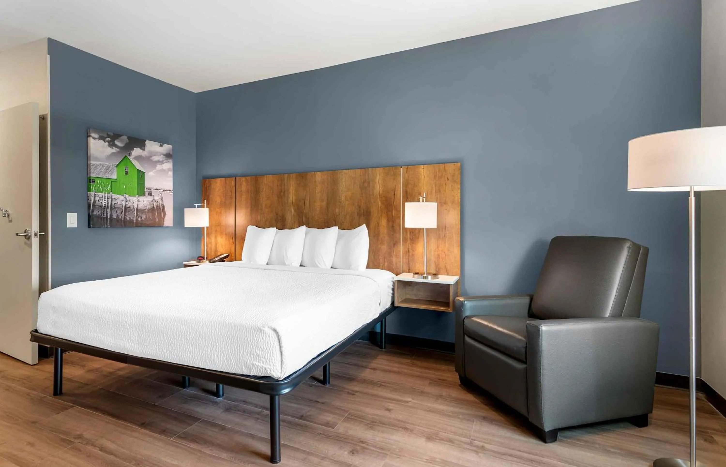 Bed in Extended Stay America Suites - Atlanta - McDonough