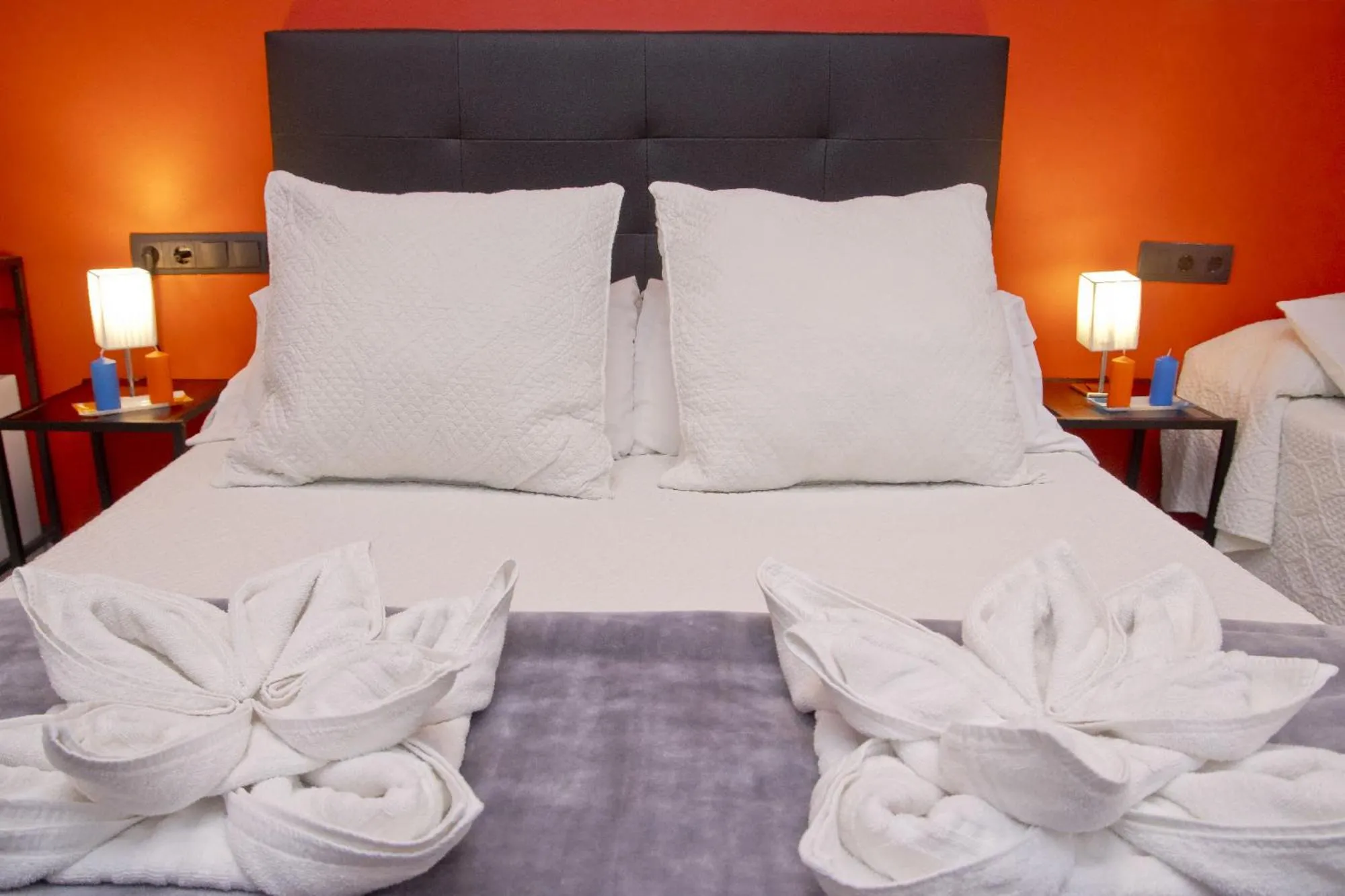 Bed in Barcelona City Centre Hostal