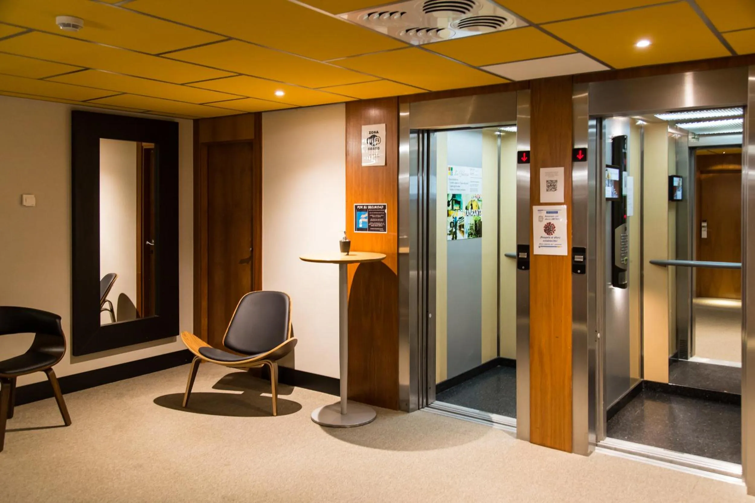 Lobby or reception in Hq La Galeria