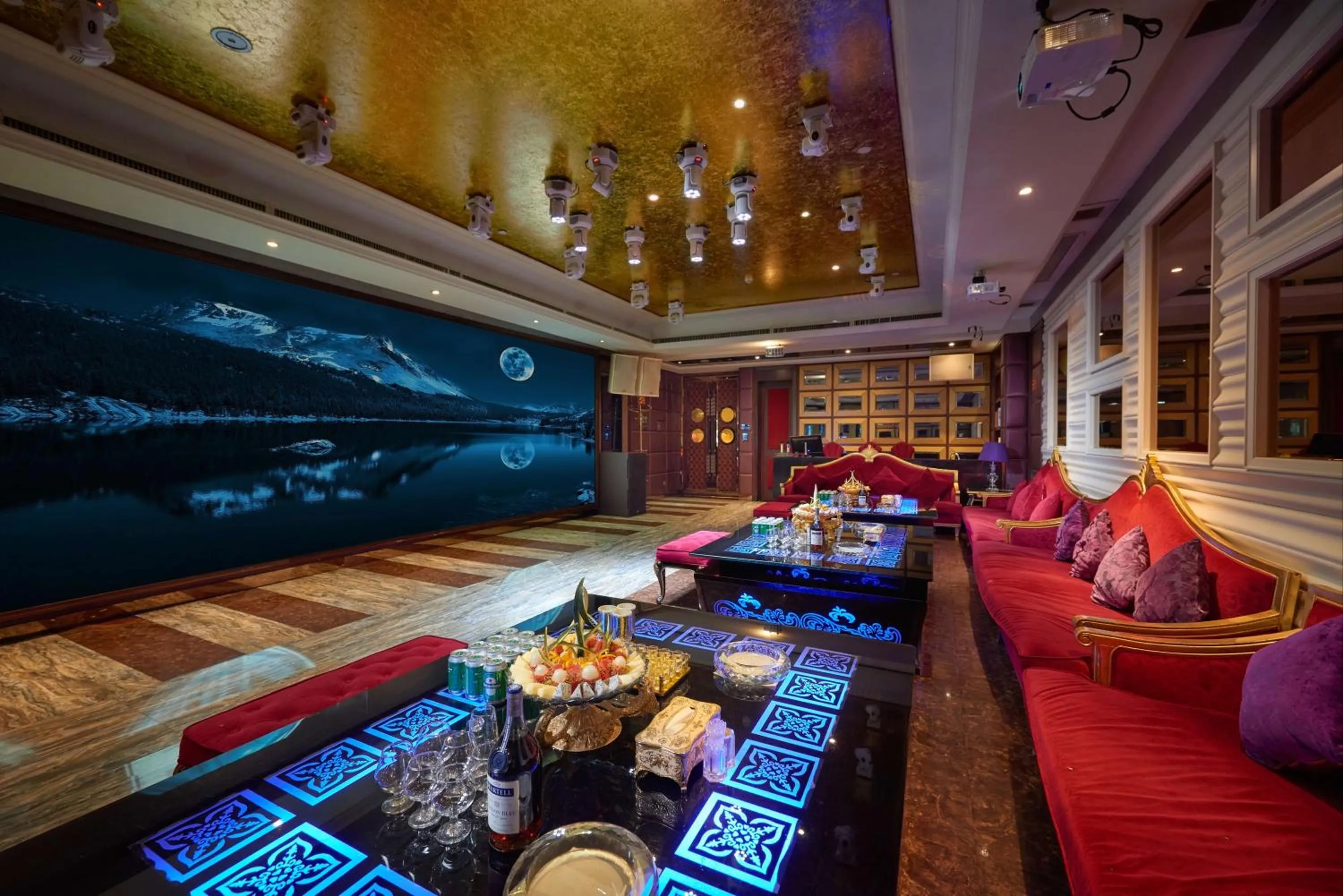 Karaoke in Khách sạn Quốc tế Lợi Lai - Li Lai International Hotel