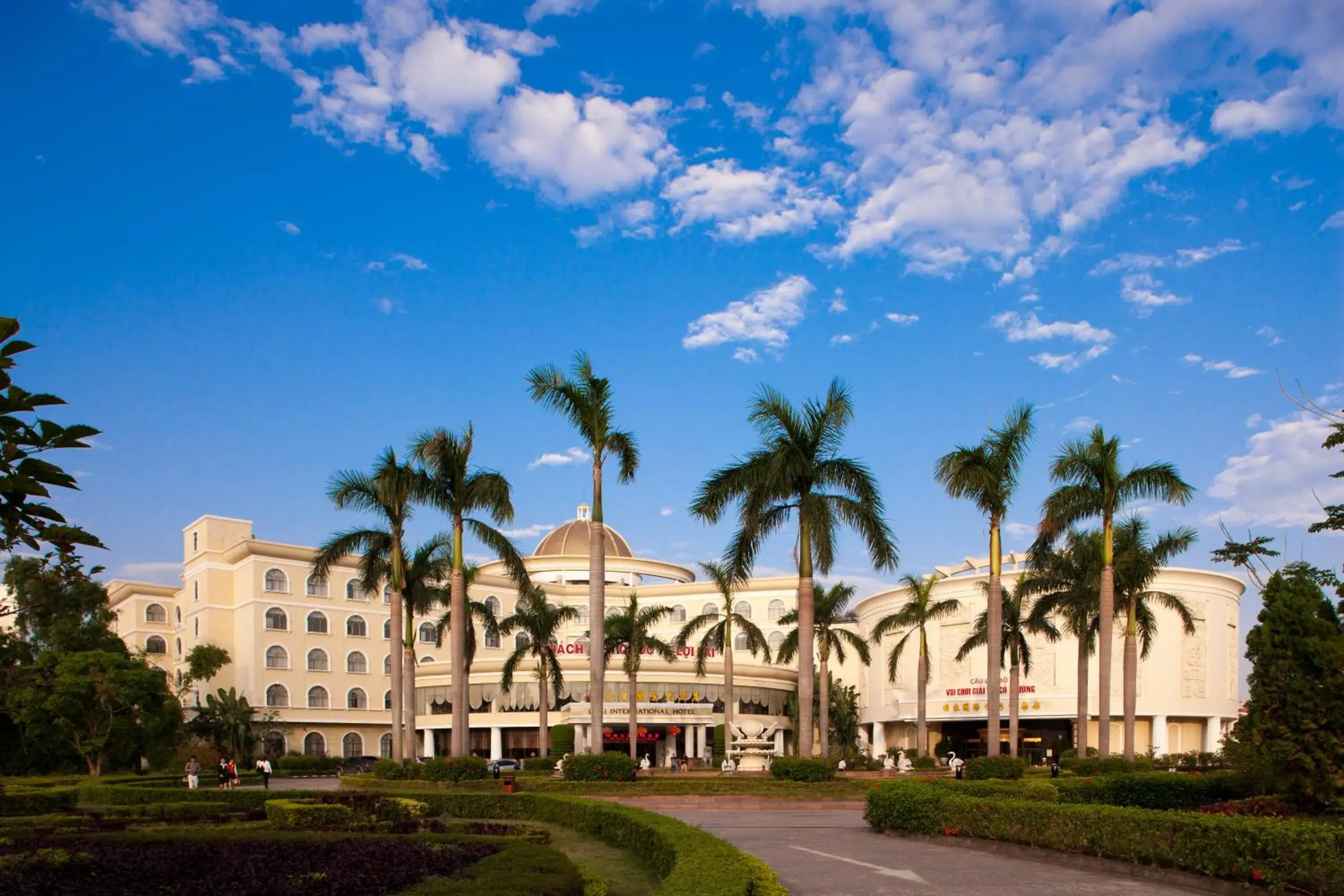 Property building in Khách sạn Quốc tế Lợi Lai - Li Lai International Hotel Property building in Khách sạn Quốc tế Lợi Lai - Li Lai International Hotel