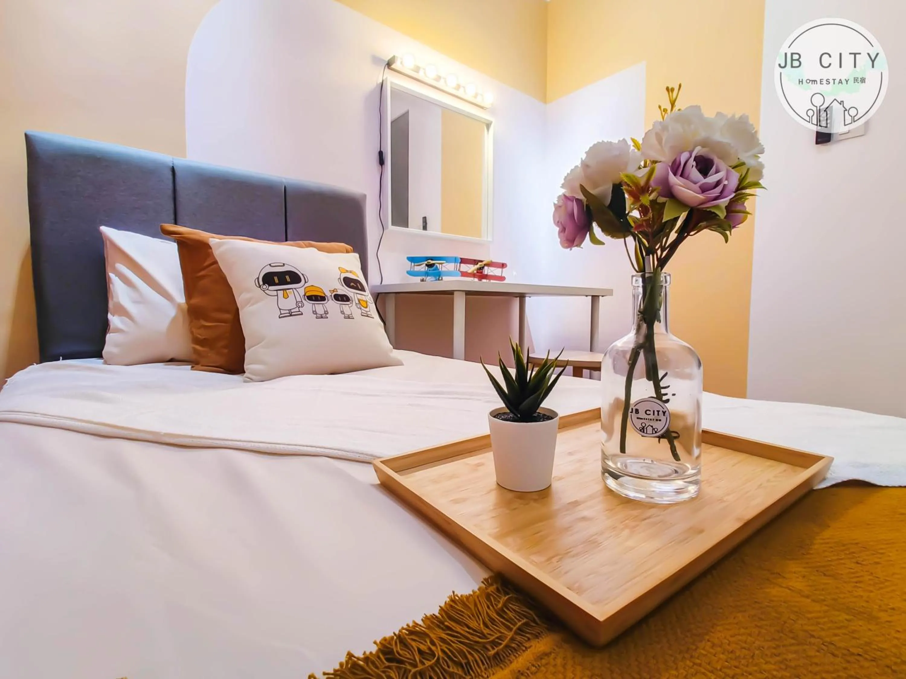 Bed in Paradigm Residence by RR JBcity