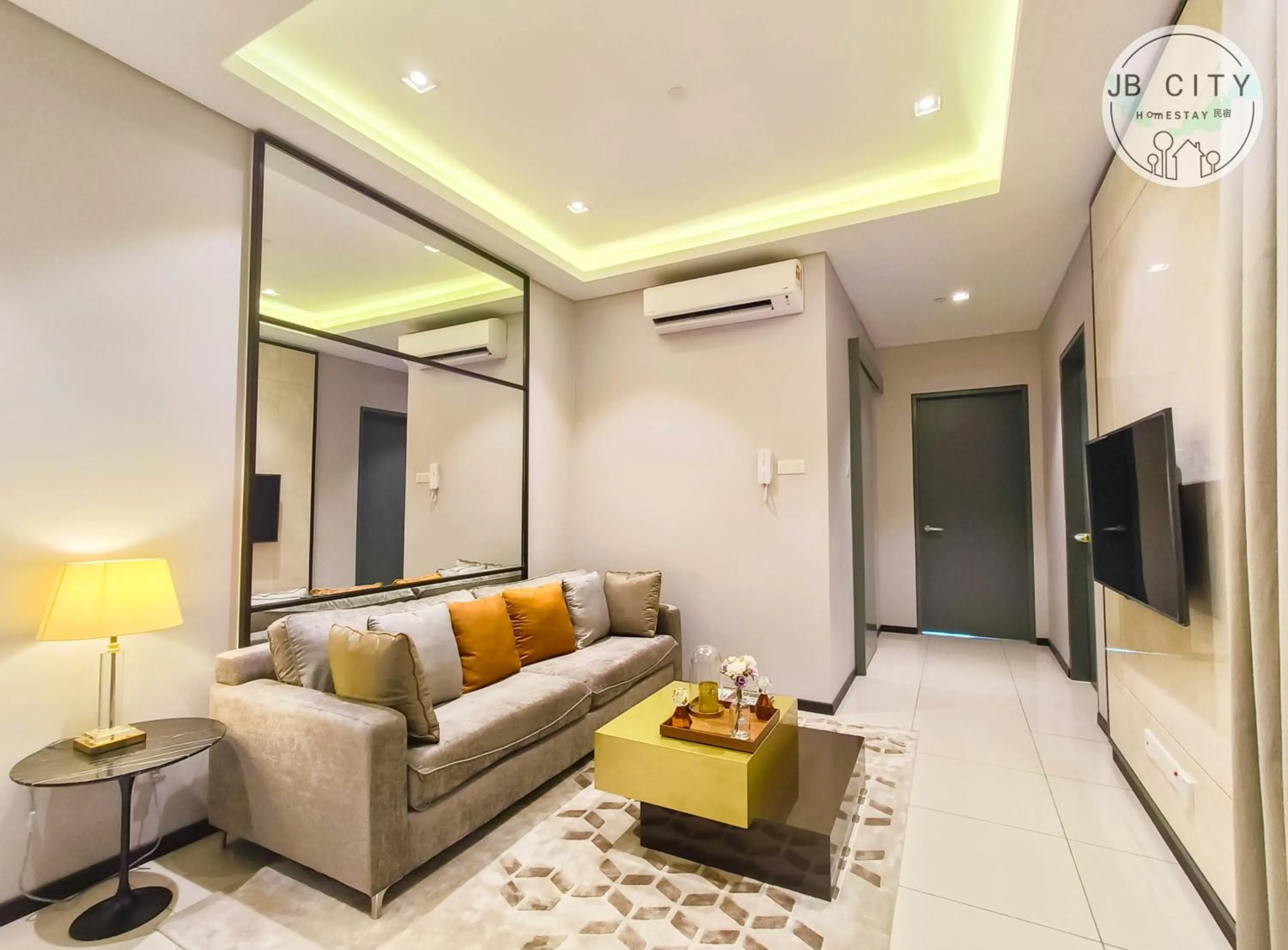 TV and multimedia in Paradigm Residence by RR JBcity