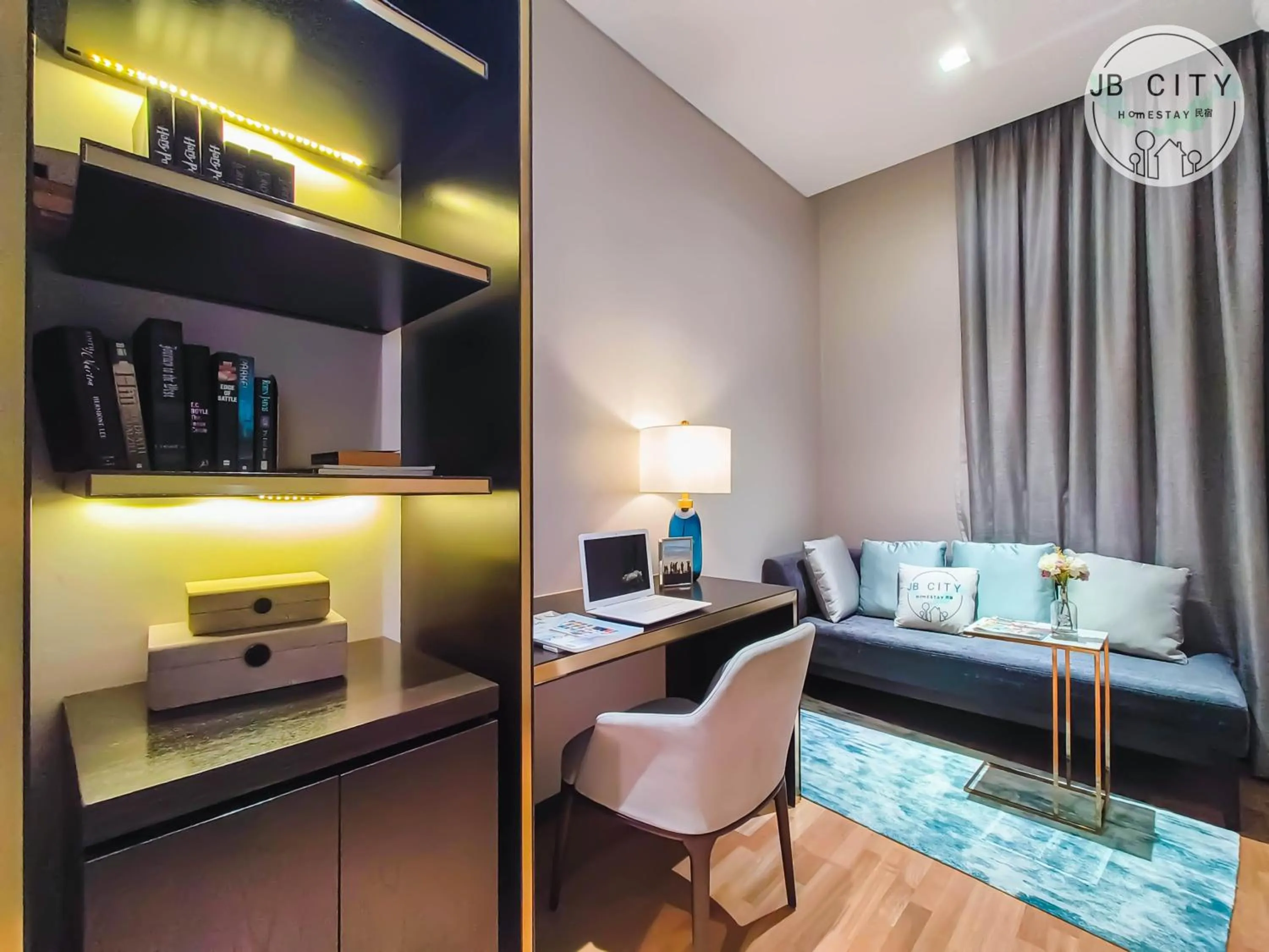 Seating area in Paradigm Residence by RR JBcity