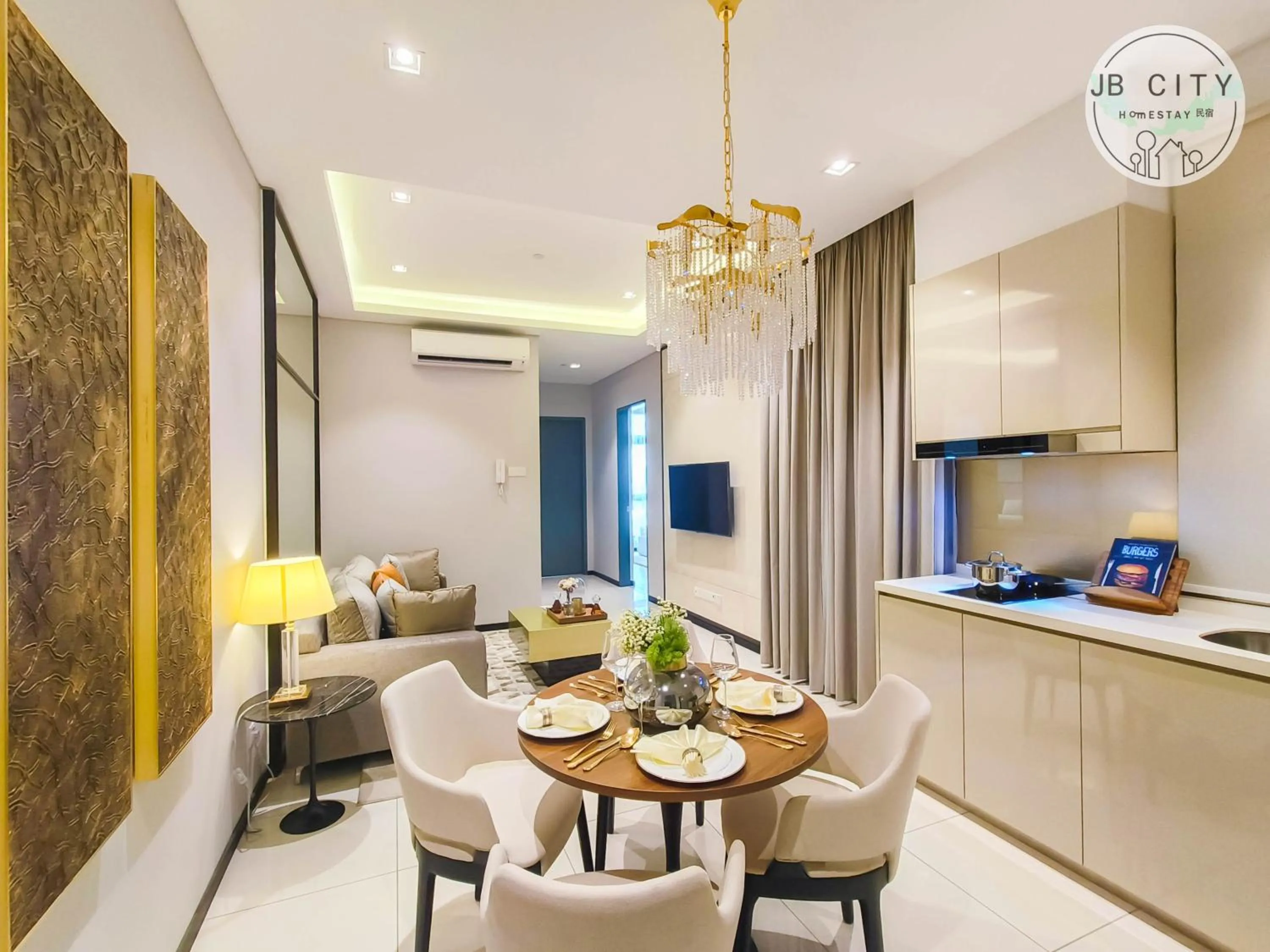 Living room in Paradigm Residence by RR JBcity