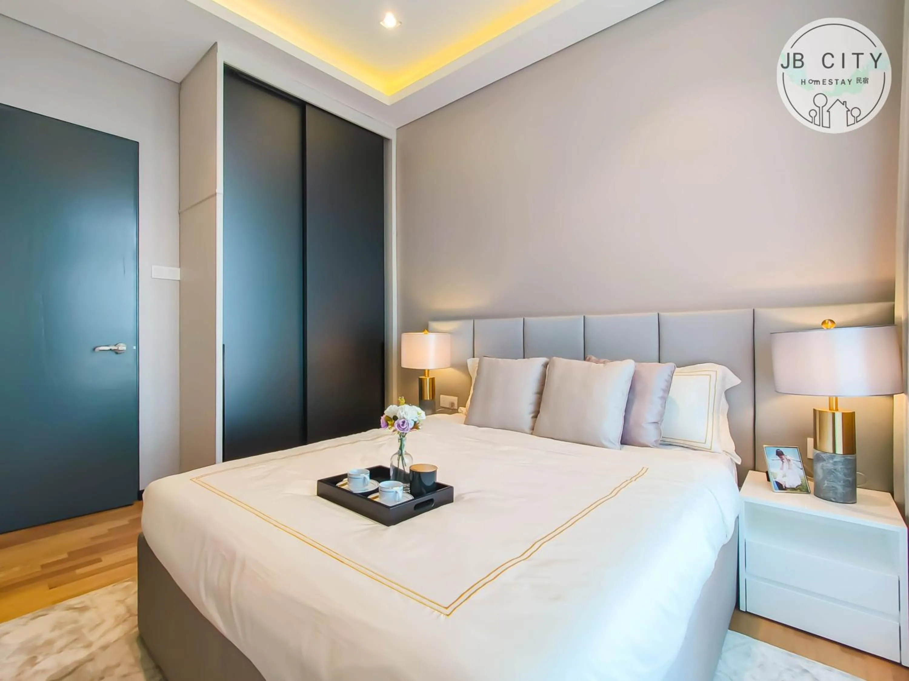 Bed in Paradigm Residence by RR JBcity