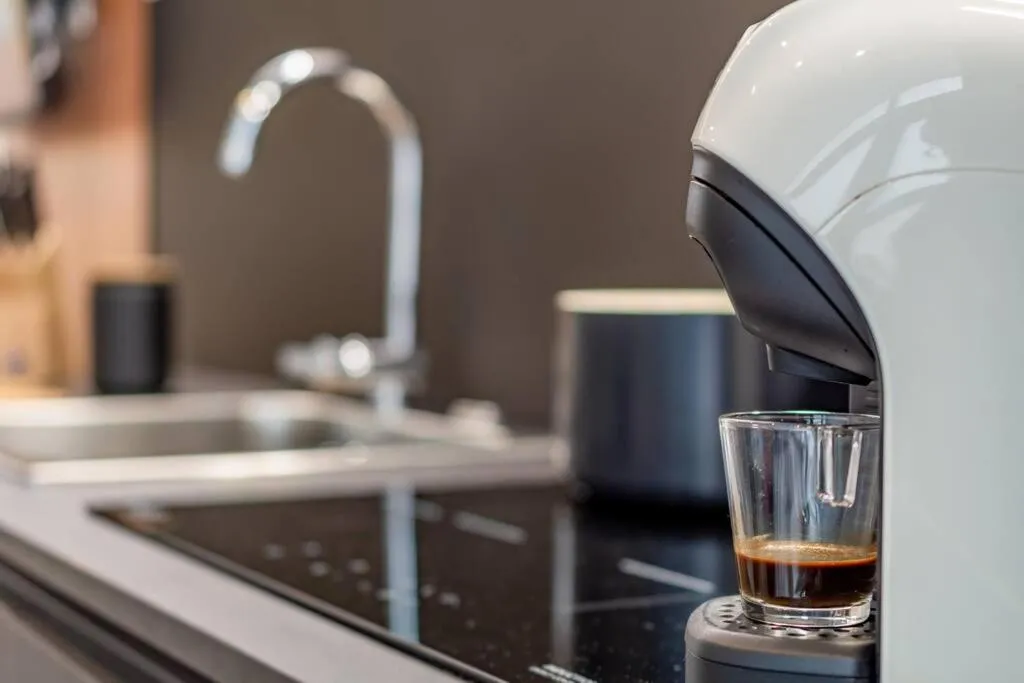 Coffee/tea facilities in Battle Kitchen Loft