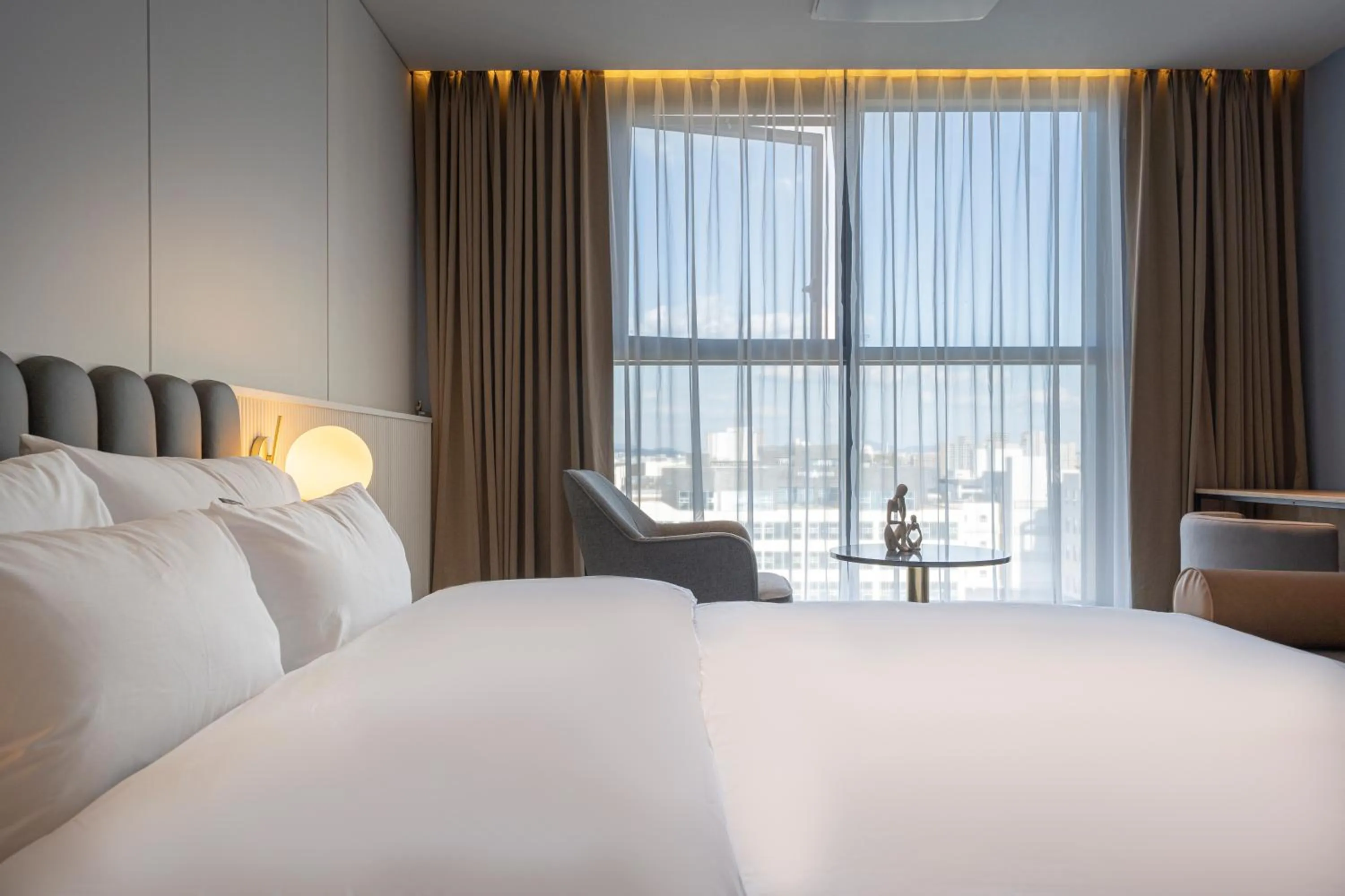 Bed in Brown Dot Siheung Geobuksum