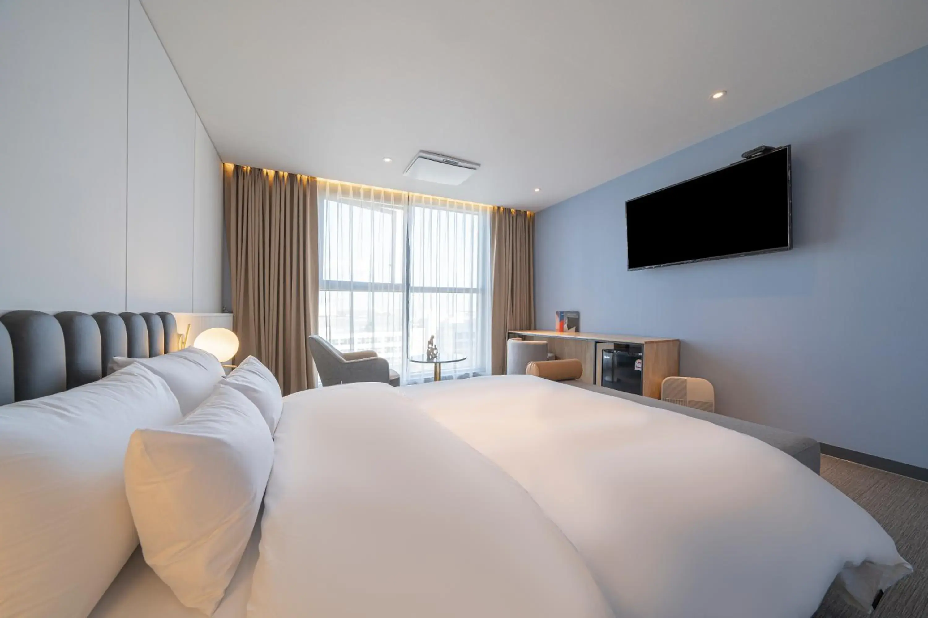 Bed in Brown Dot Siheung Geobuksum Bed in Brown Dot Siheung Geobuksum