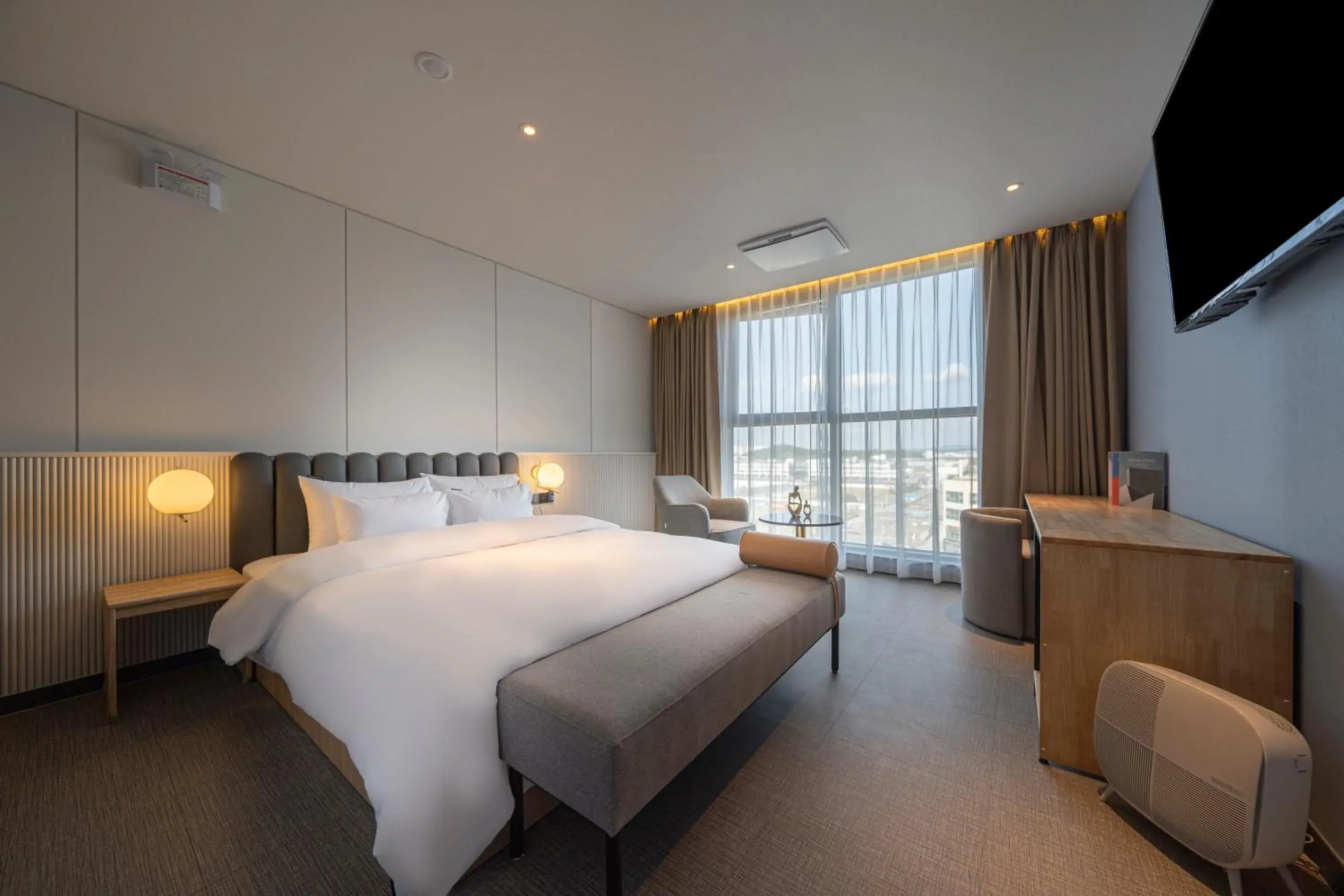 Bed in Brown Dot Siheung Geobuksum Bed in Brown Dot Siheung Geobuksum