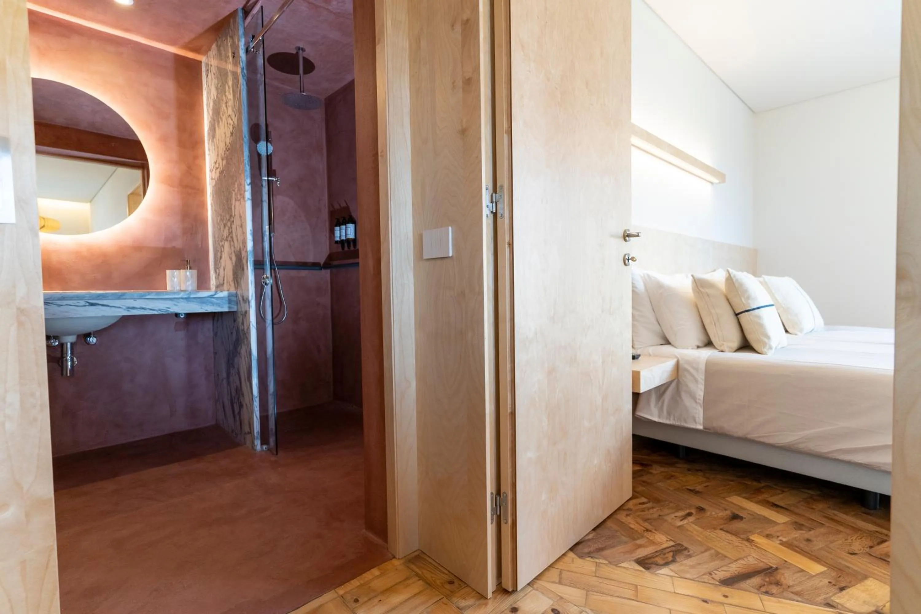 Toilet, Bed in CASA 3 - OS LUGARES DE CASTRALEUCA