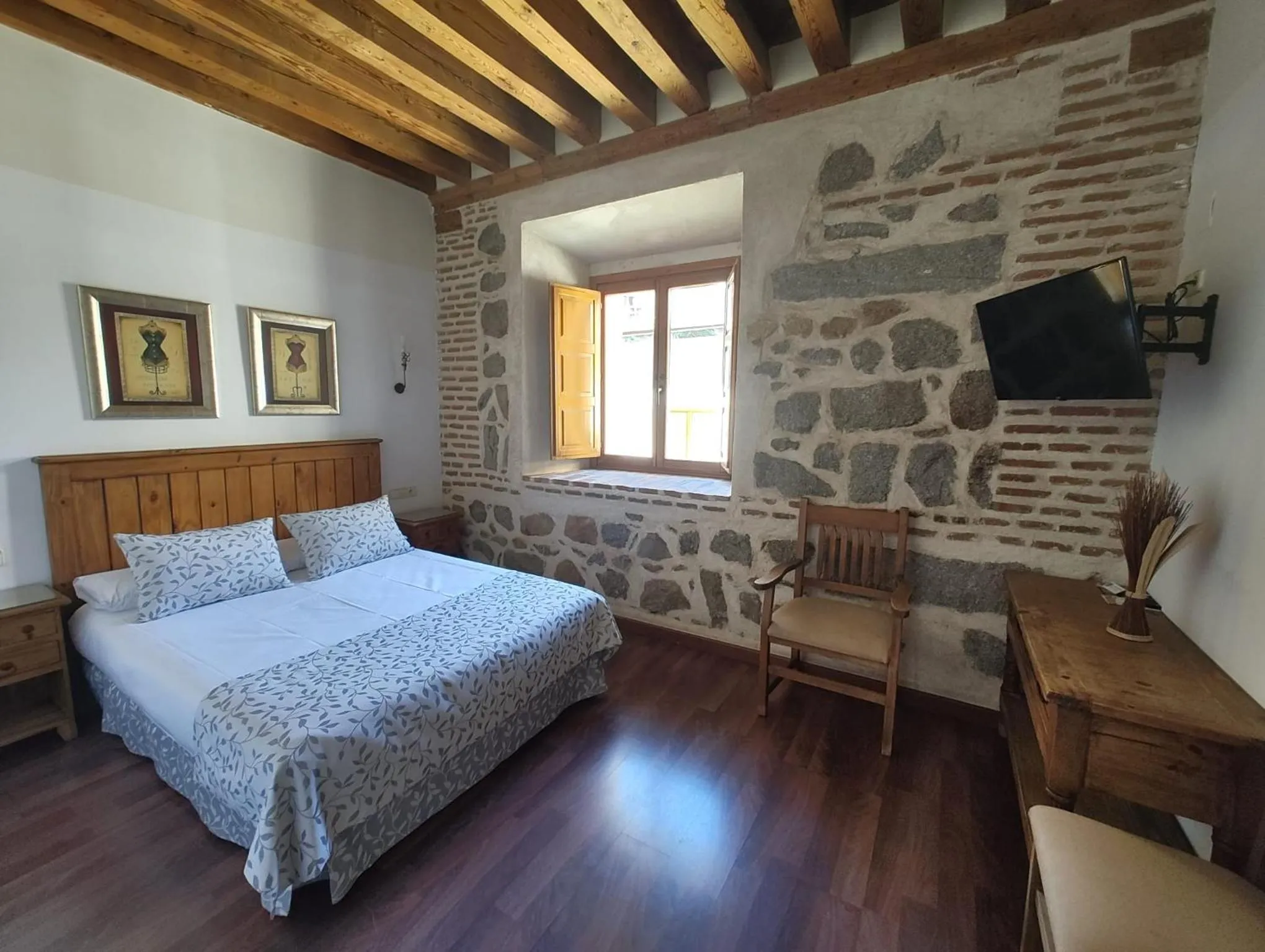 Bed in HOTEL EL RASTRO - Palacio Duque de Tamames -