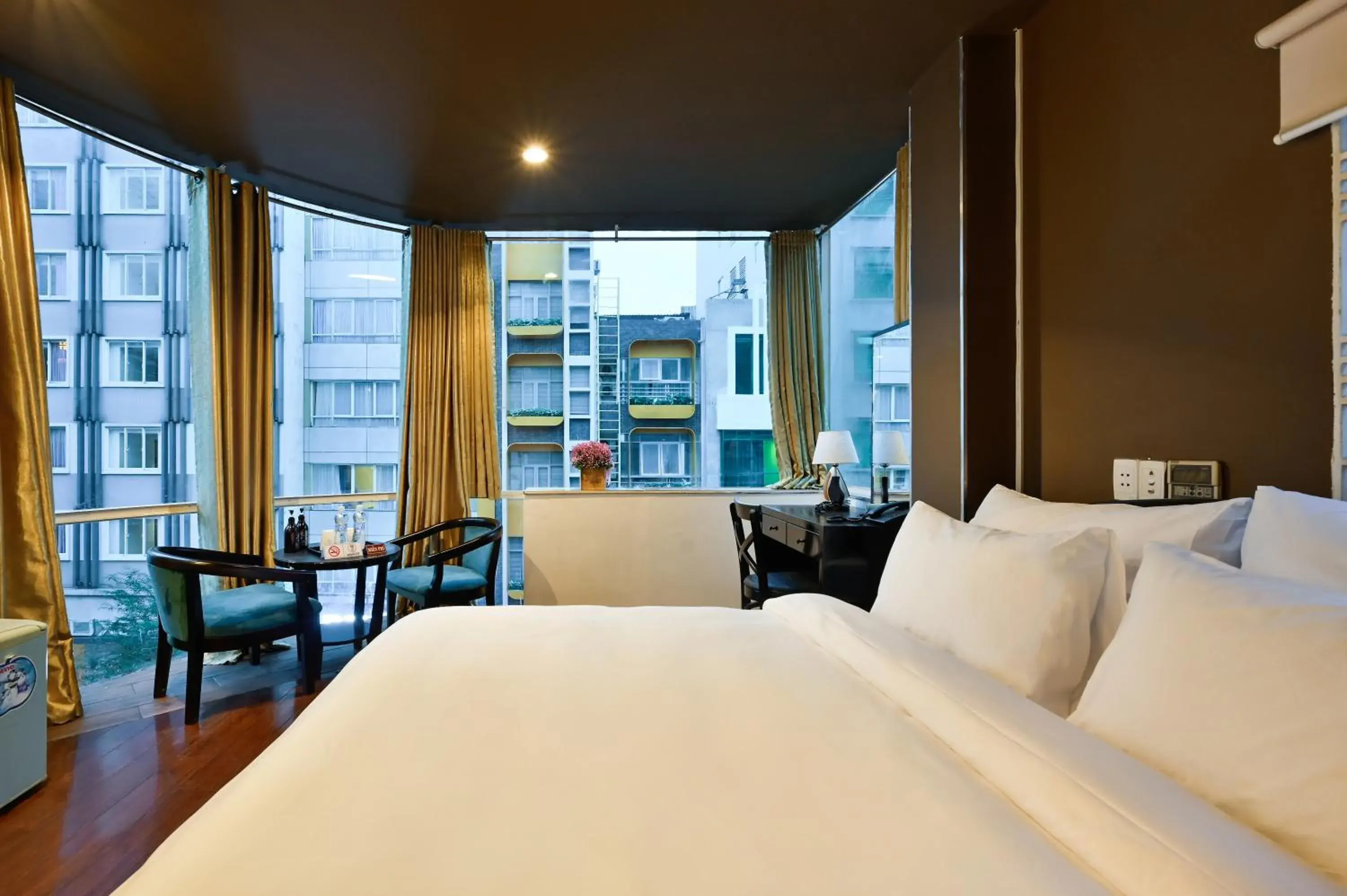 Living room in The Noble Swan Hotel New World Living room in The Noble Swan Hotel New World