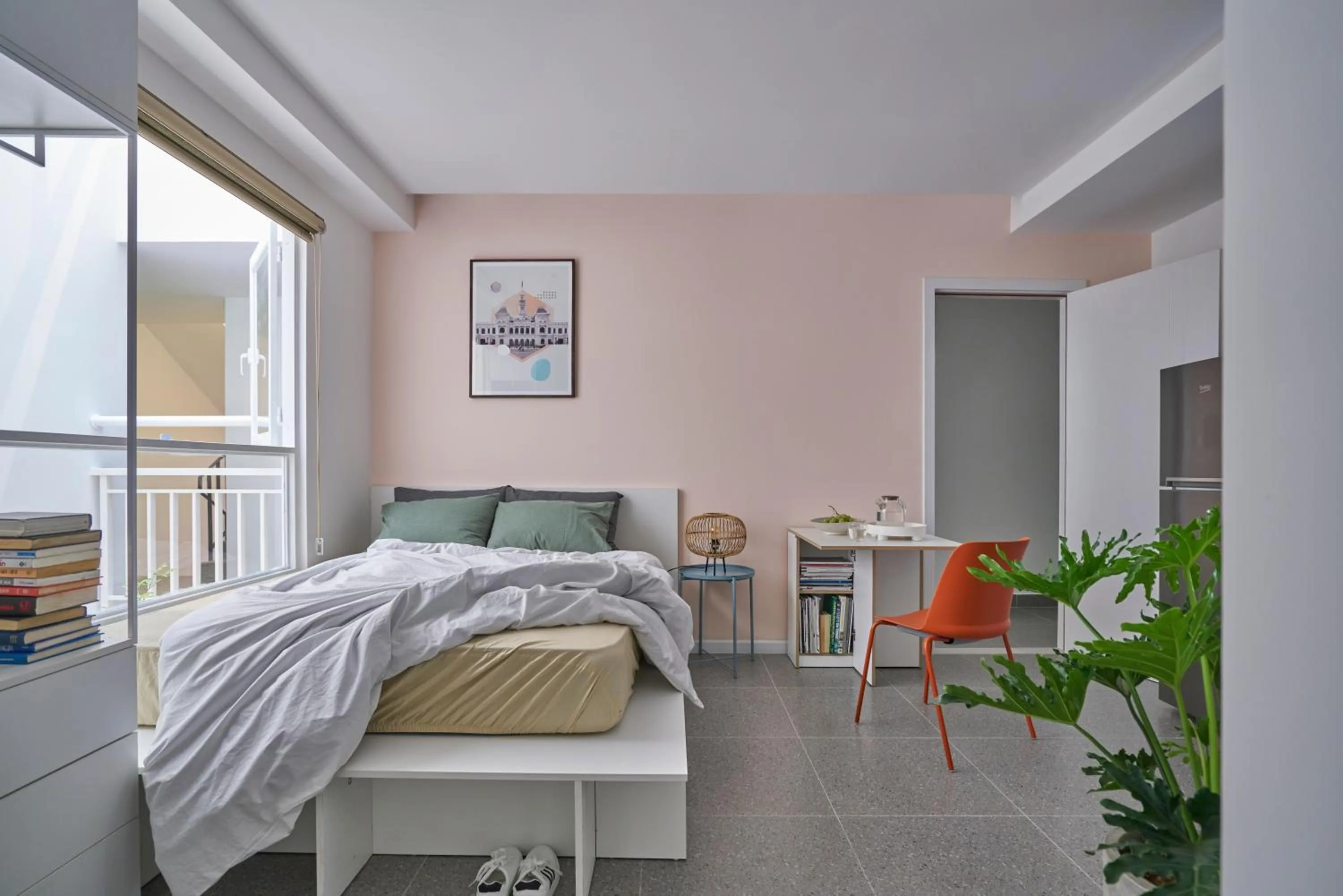 Bed in M Village Living Lê Văn Sỹ