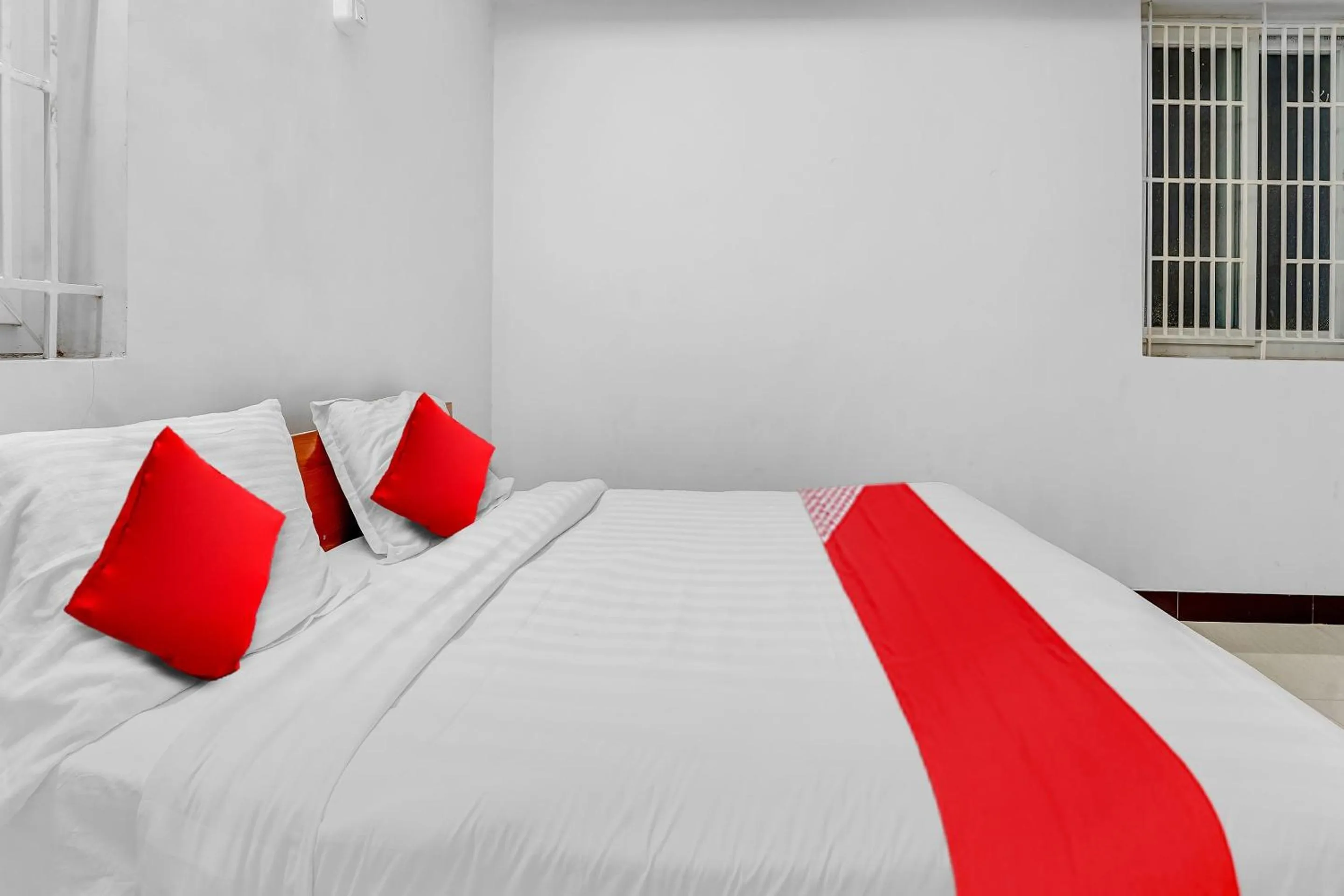 Bedroom, Bed in Hotel O Crown Tower