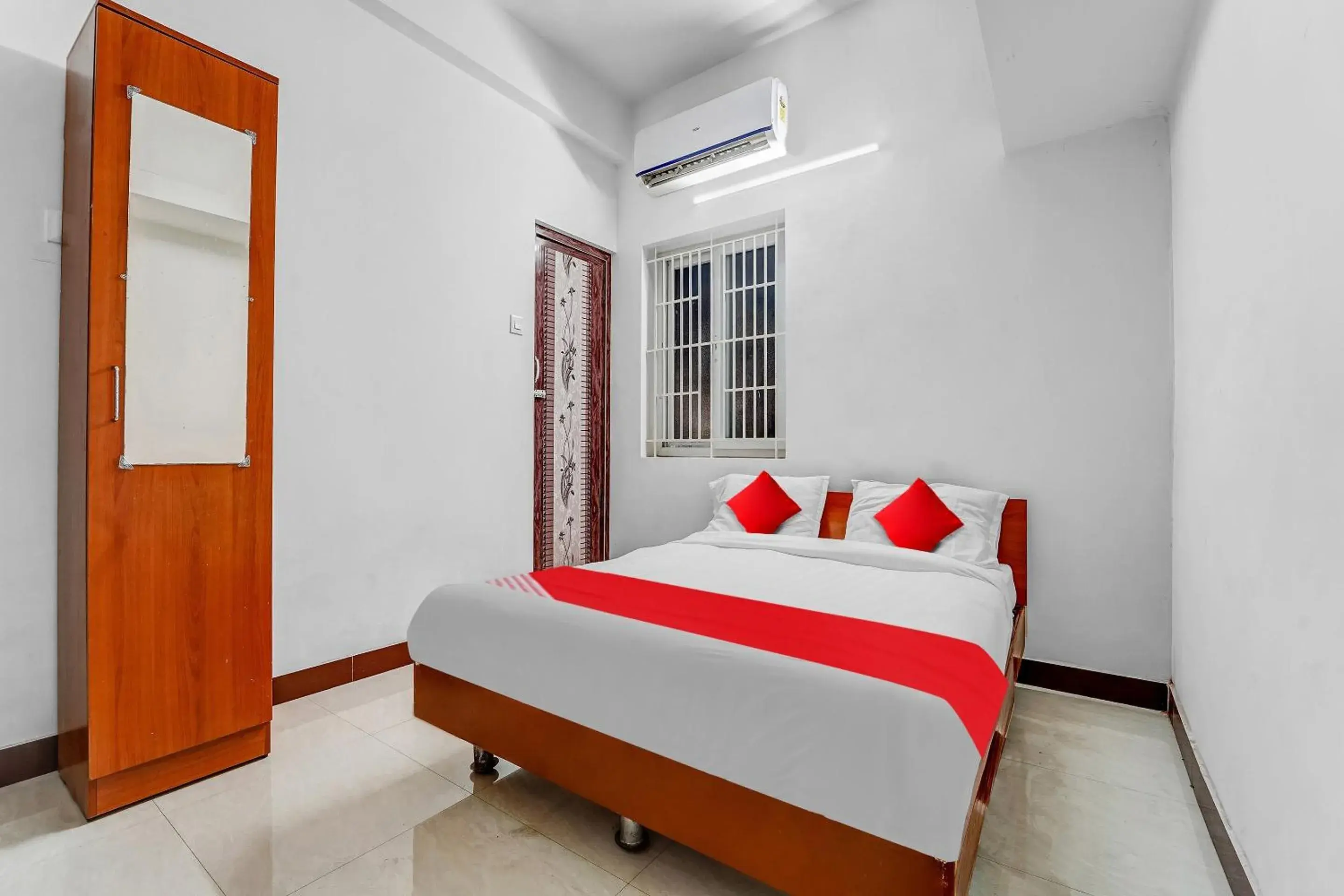 Bedroom, Bed in Hotel O Crown Tower Bedroom, Bed in Hotel O Crown Tower