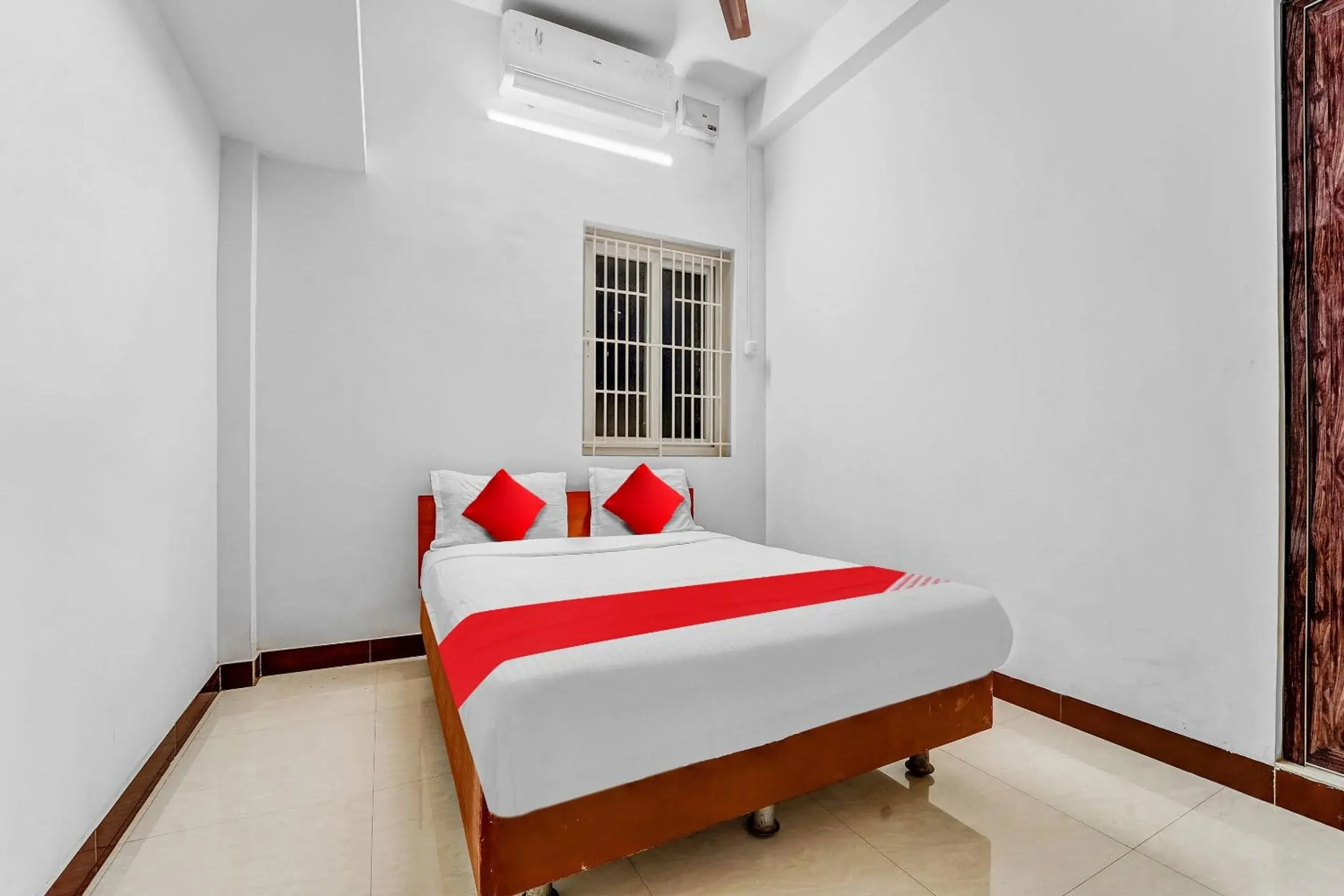 Bedroom, Bed in Hotel O Crown Tower Bedroom, Bed in Hotel O Crown Tower